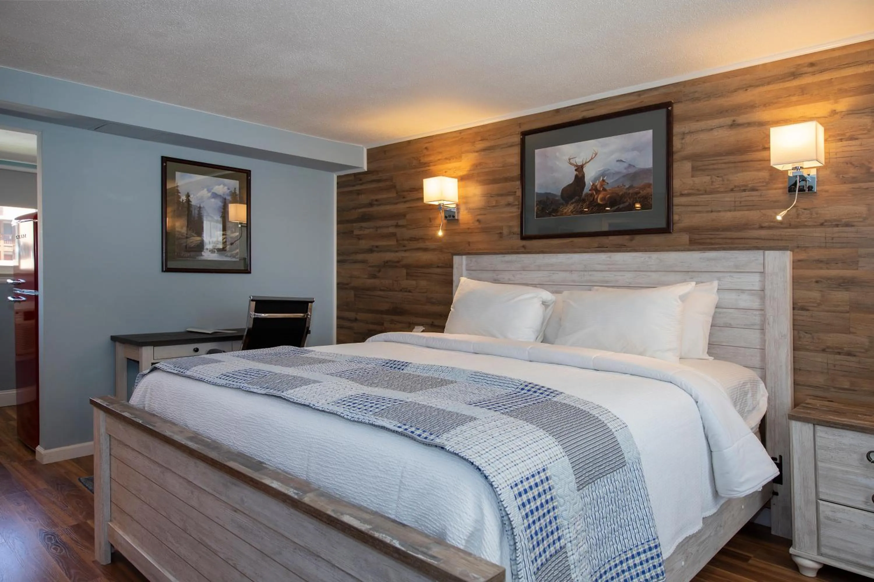 Bed in Silver Ridge Lodge