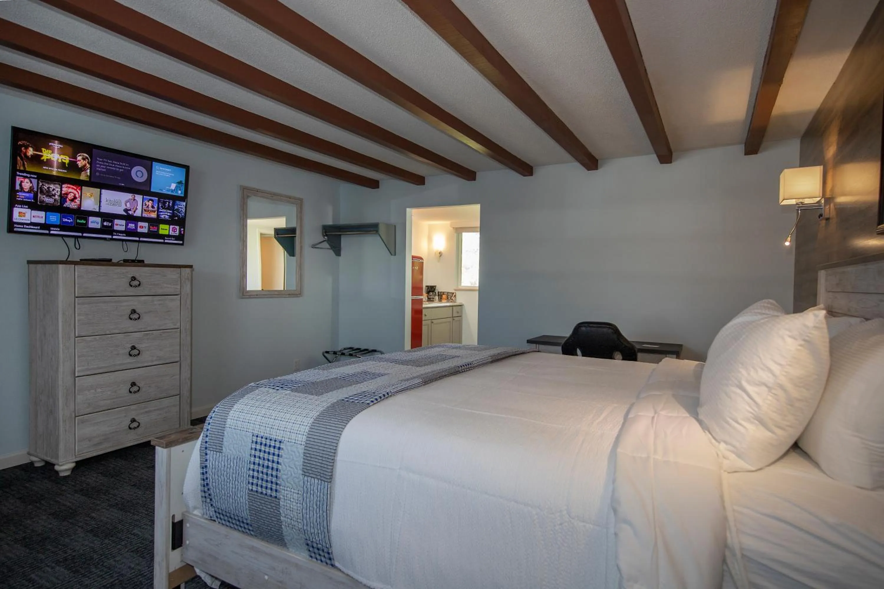 TV and multimedia, Bed in Silver Ridge Lodge