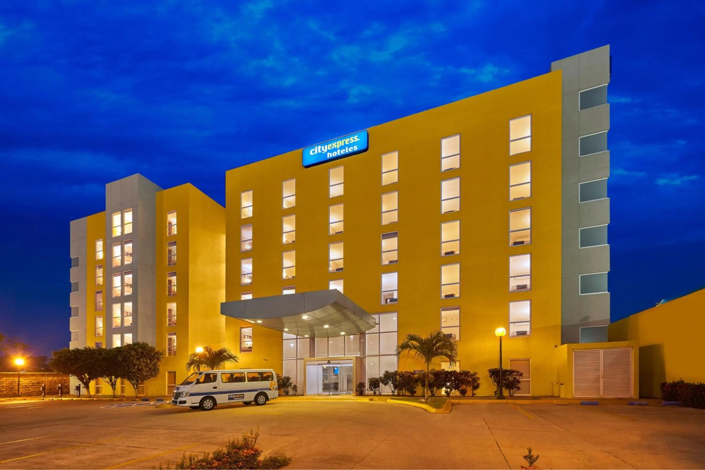 Property building in City Express by Marriott Minatitlán