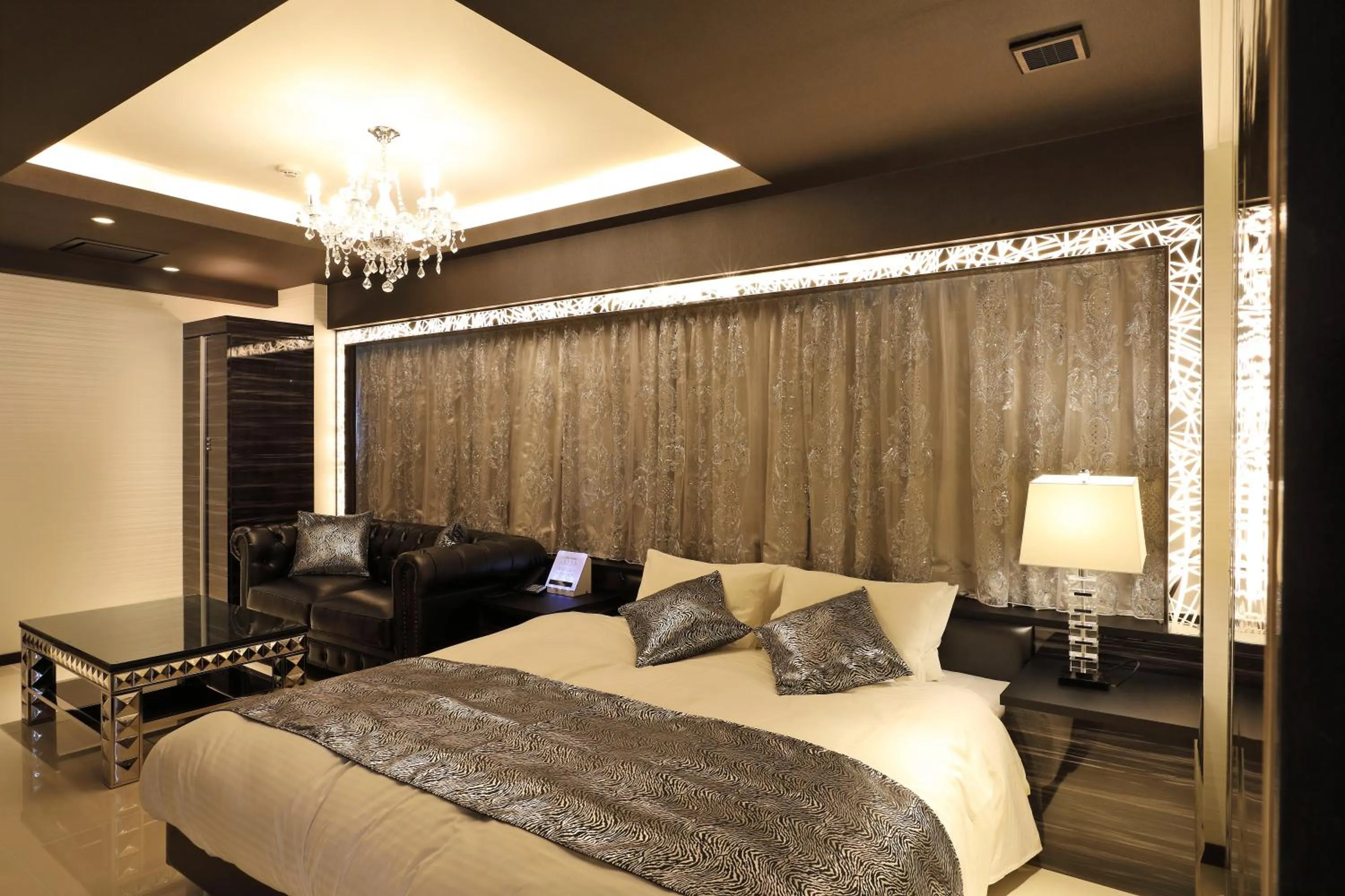 Bedroom, Bed in Hotel Leon Hamamatsu