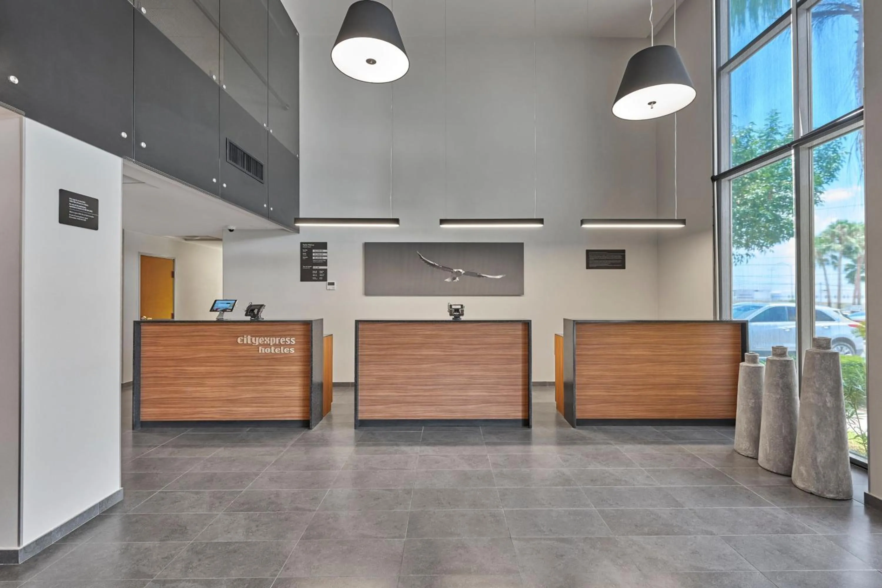 Lobby or reception in City Express by Marriott Monterrey Aeropuerto