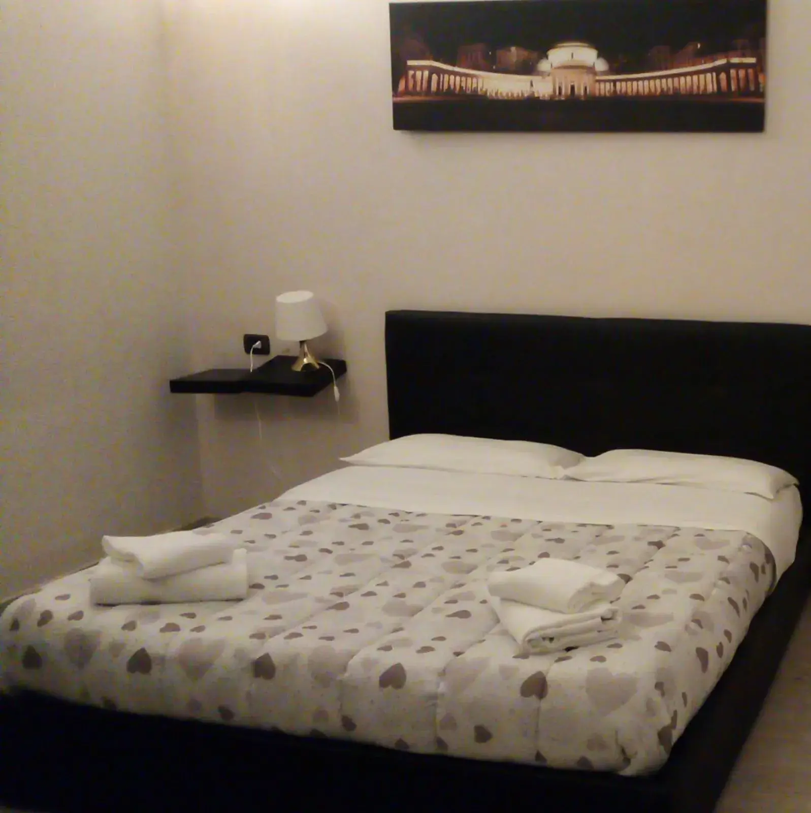 Triple Room with Private Bathroom in LA dimora di re Ferdinando Triple Room with Private Bathroom in LA dimora di re Ferdinando