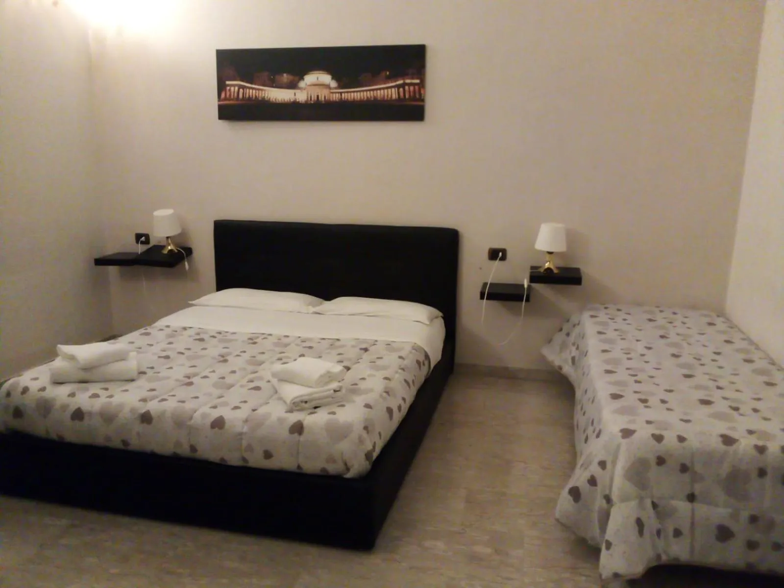 Triple Room with Private Bathroom in LA dimora di re Ferdinando
