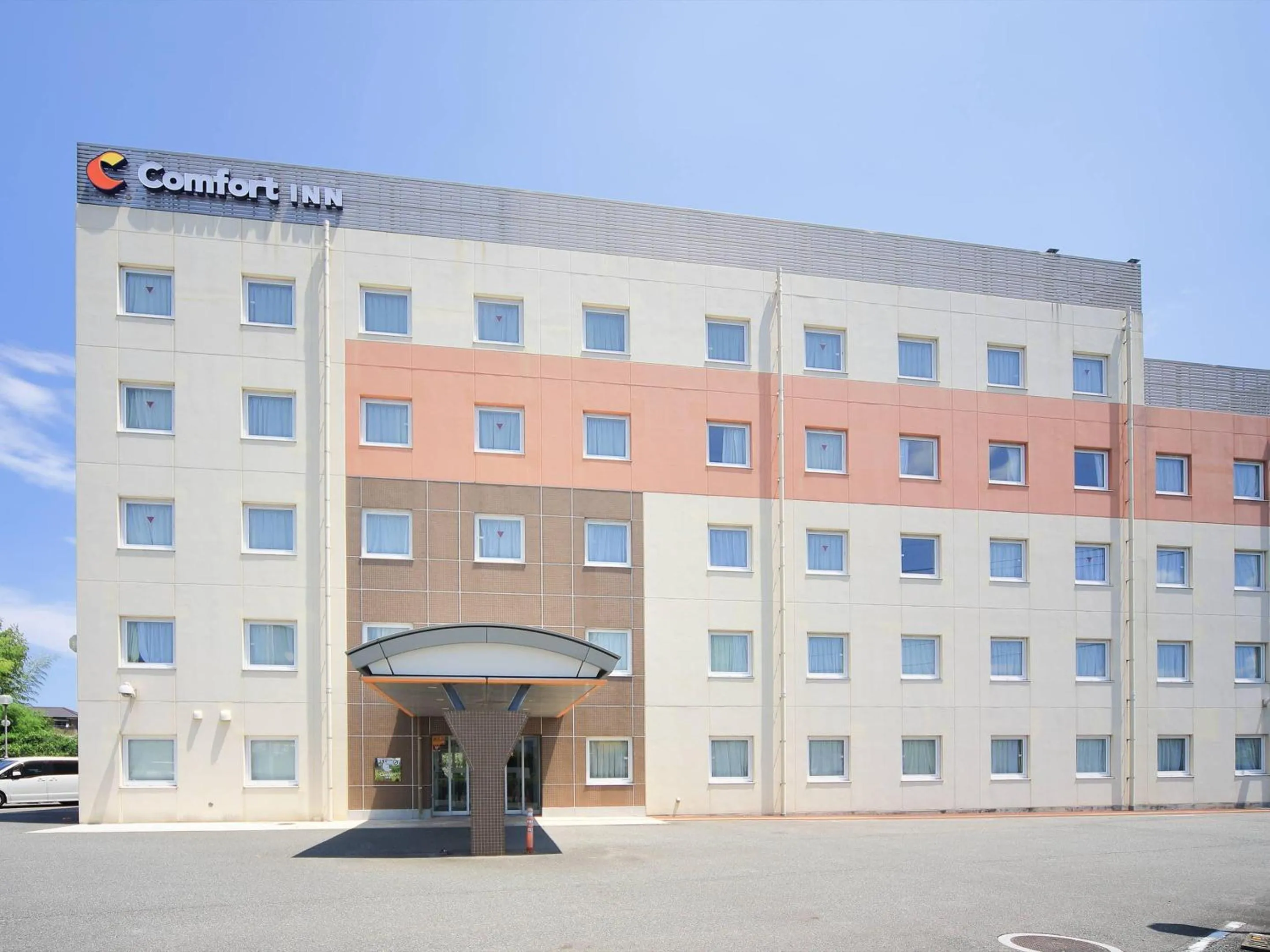 Property building in Comfort Inn Munakata