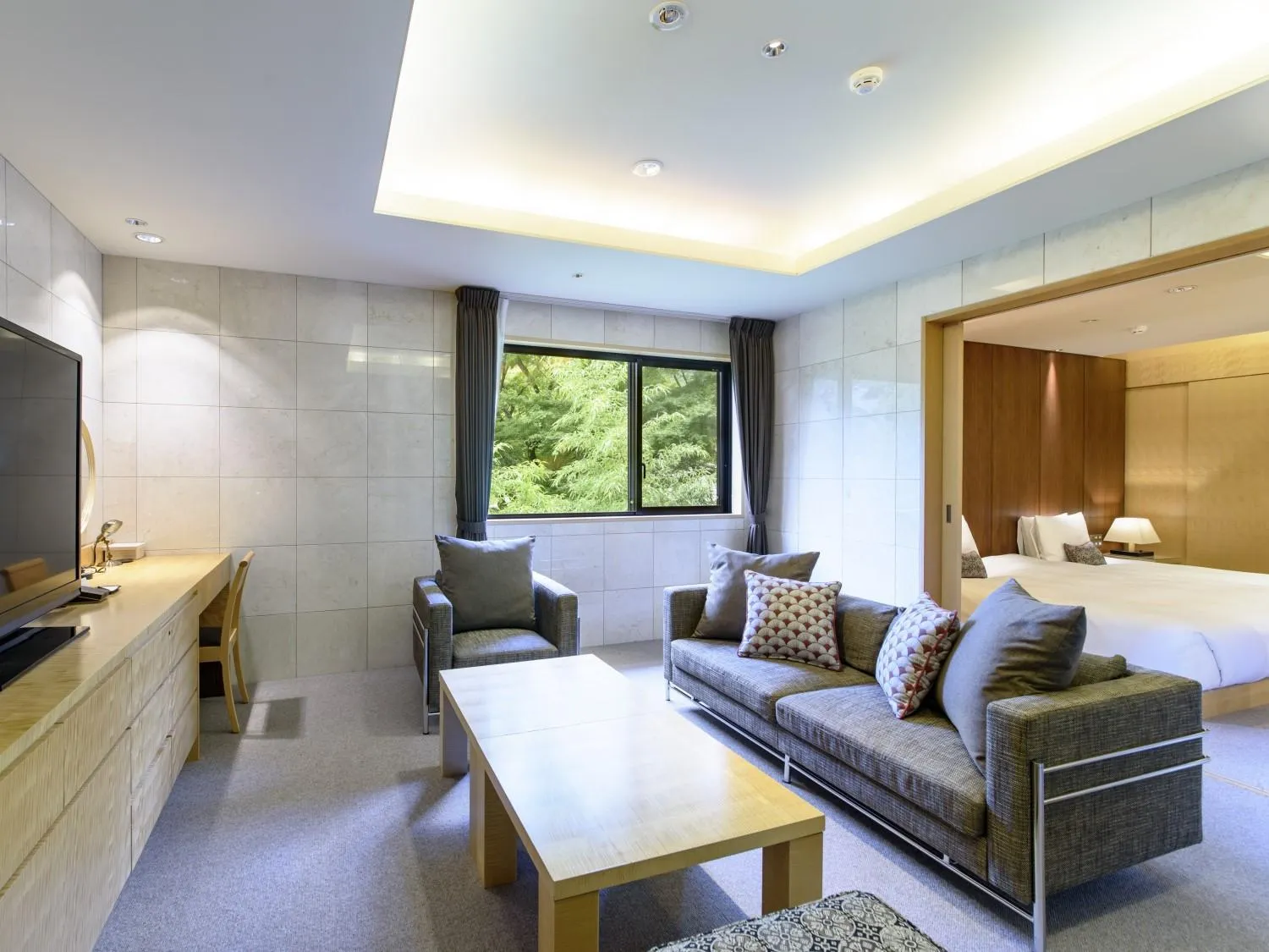 Seating area in Hakone Suishoen