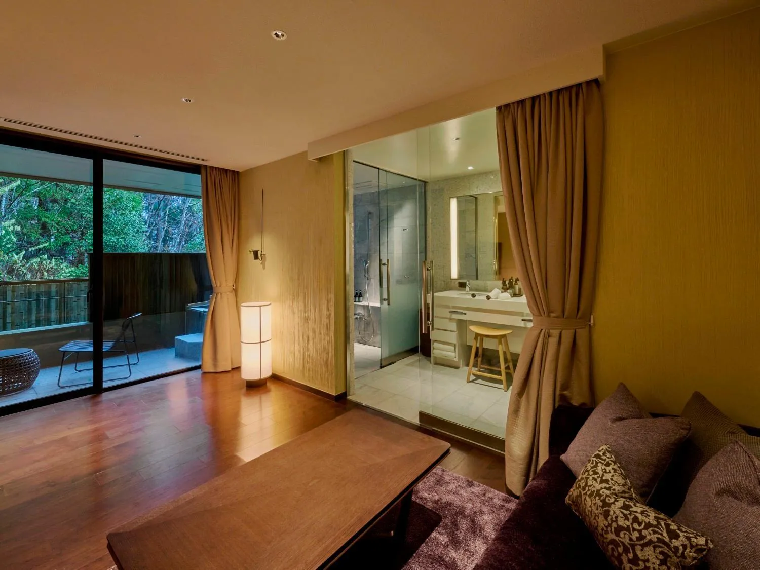 Other, Bed in Hakone Suishoen