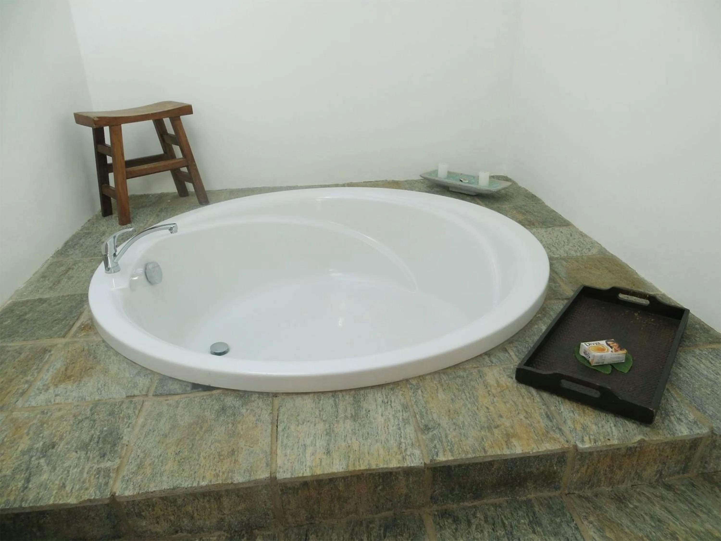 Bath in Buckingham Place