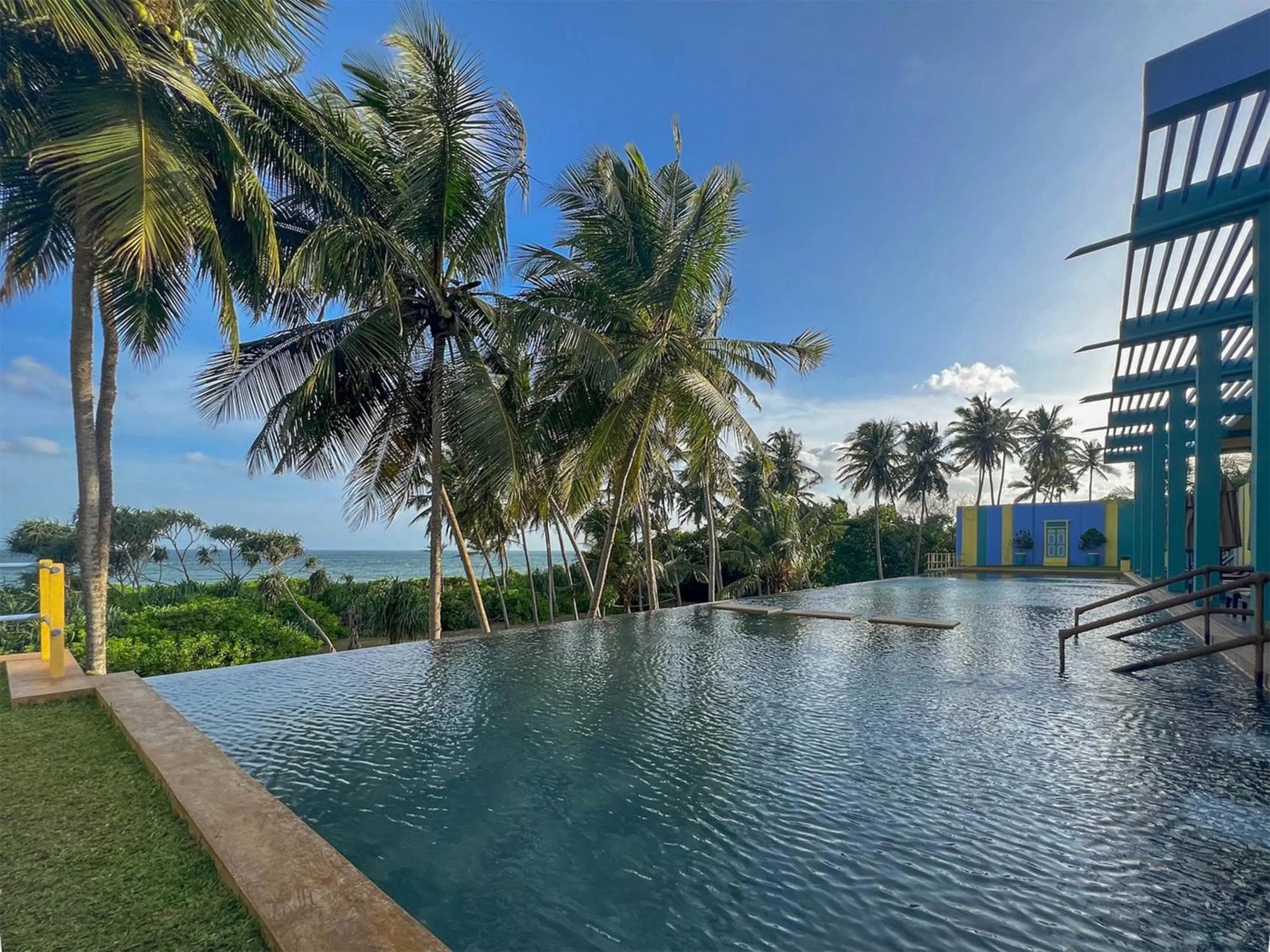 Pool view in Buckingham Place