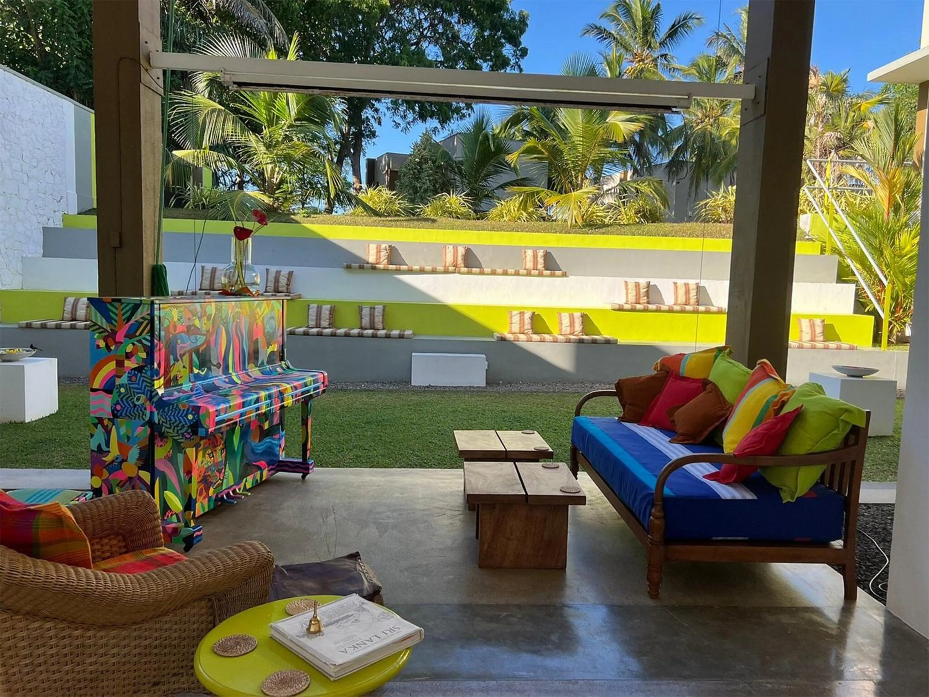 Restaurant/places to eat in Buckingham Place