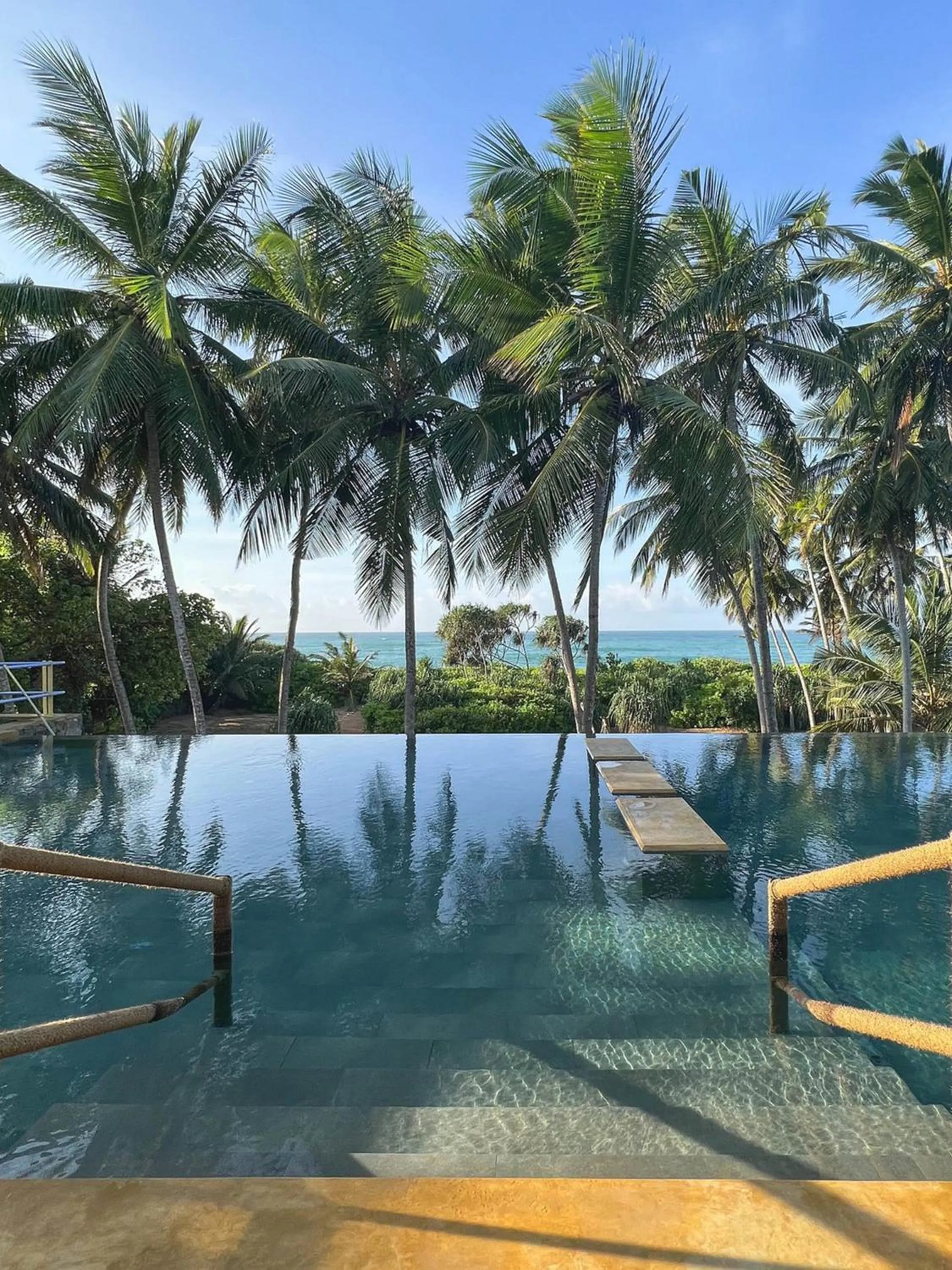 Pool view in Buckingham Place