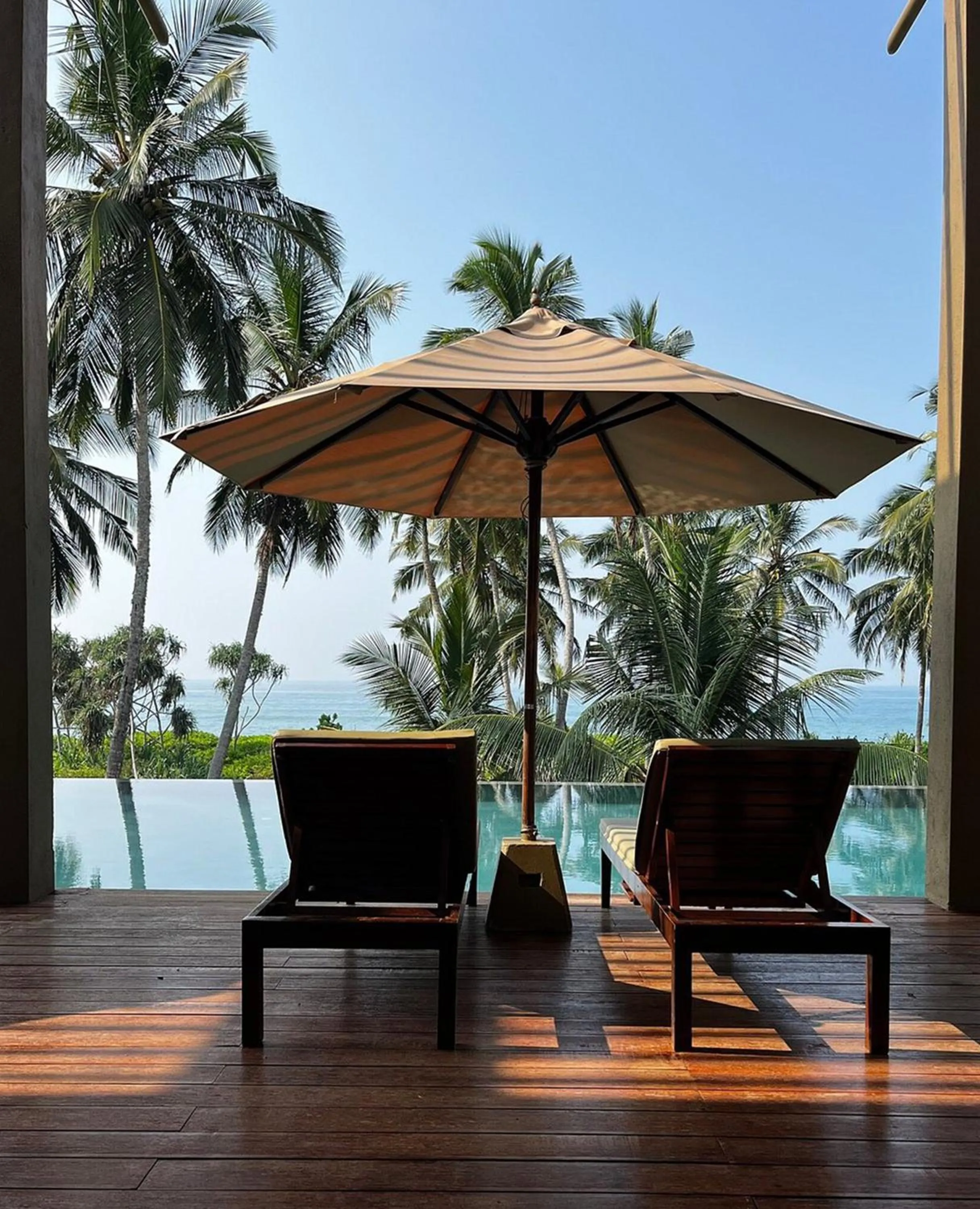 Pool view in Buckingham Place