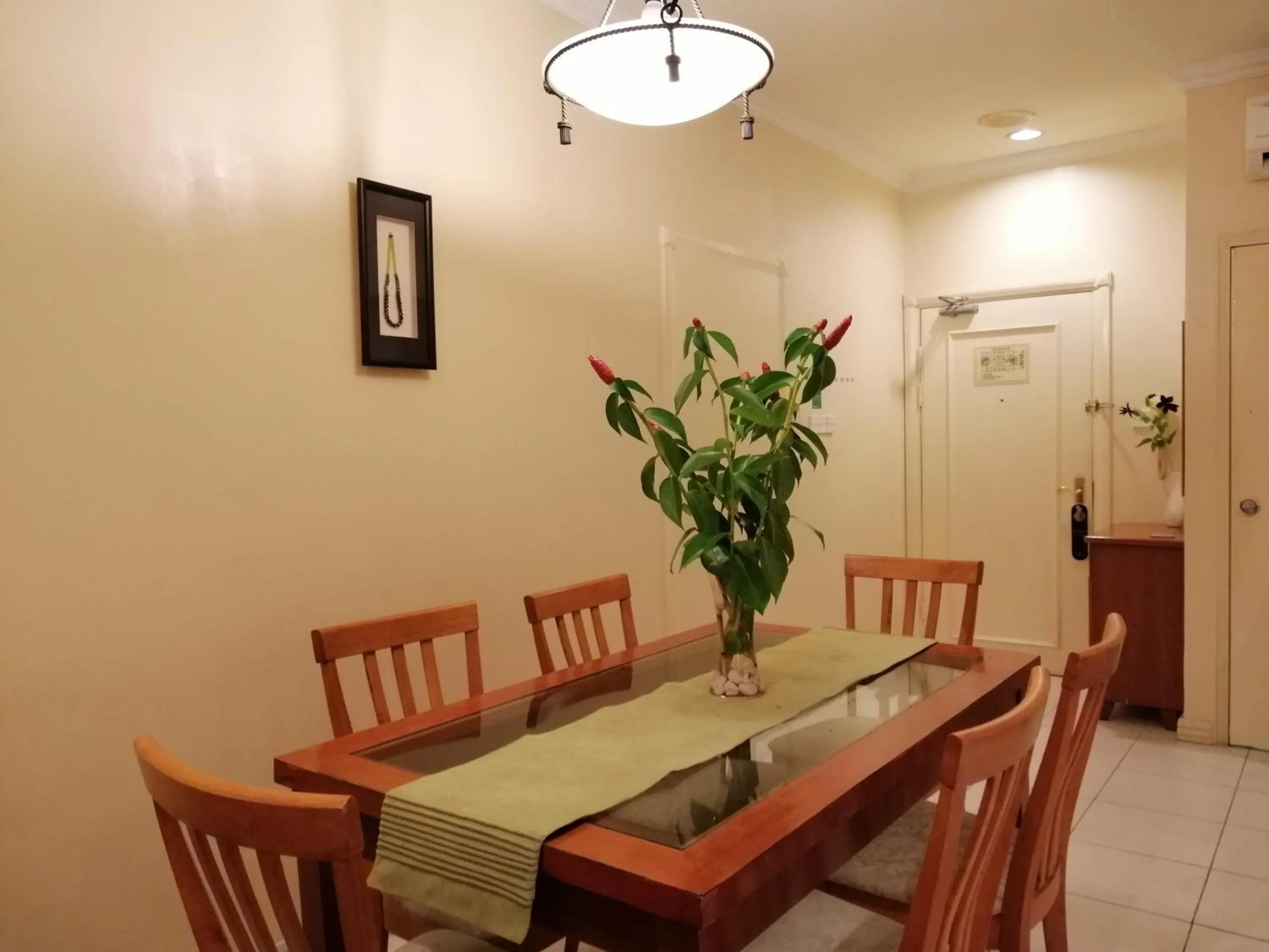 Dining area in StayInn Gateway Hotel Apartment