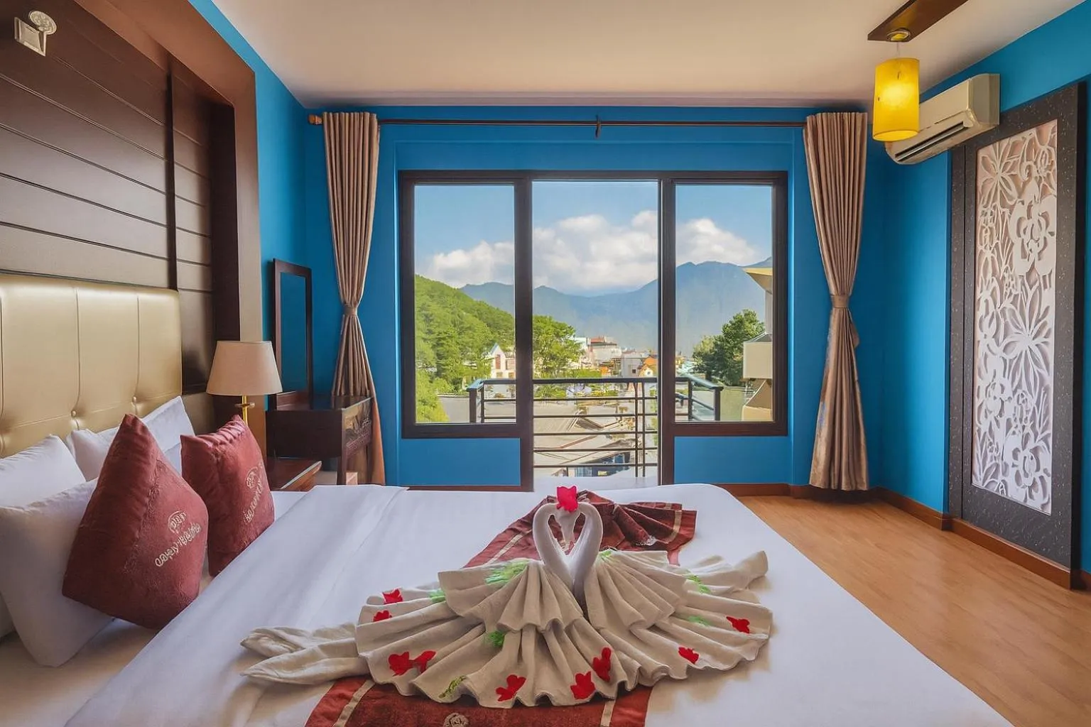 Bed in Sapa Elegance Hotel