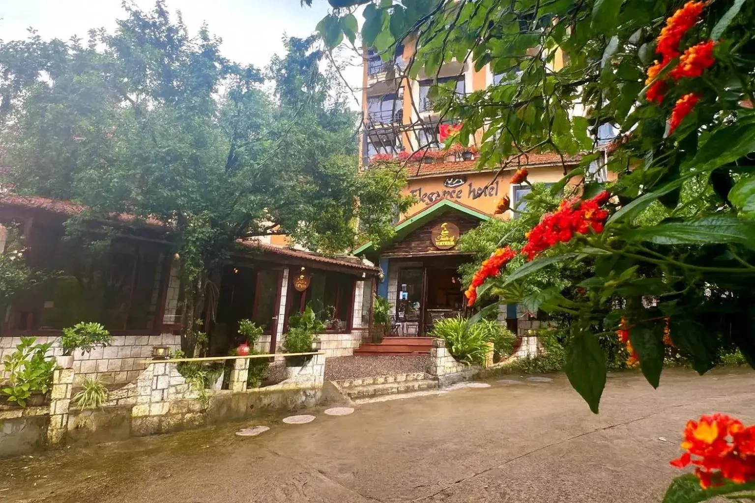 Property building in Sapa Elegance Hotel Property building in Sapa Elegance Hotel