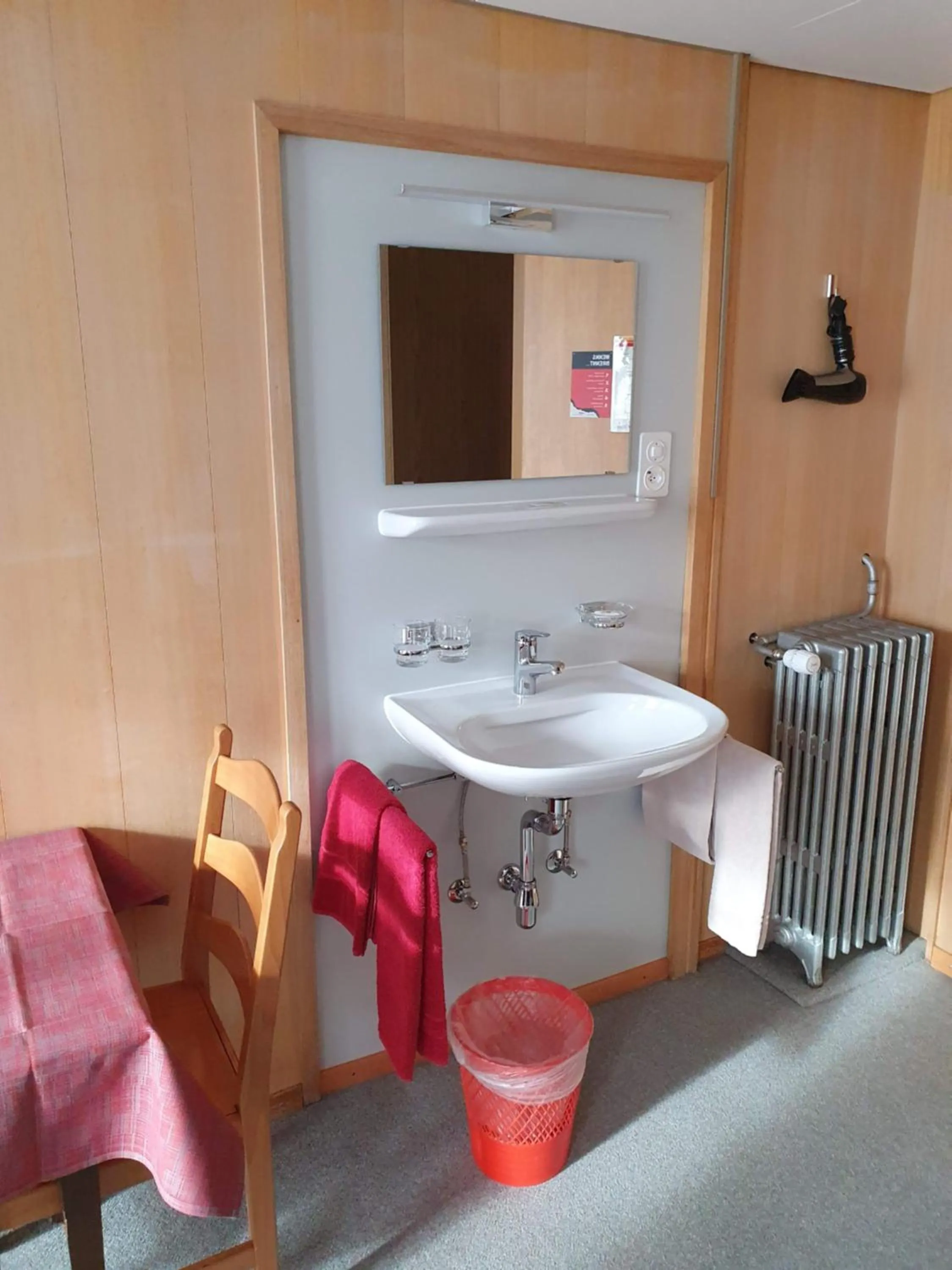 Photo of the whole room in Hotel Garni Alpenruh