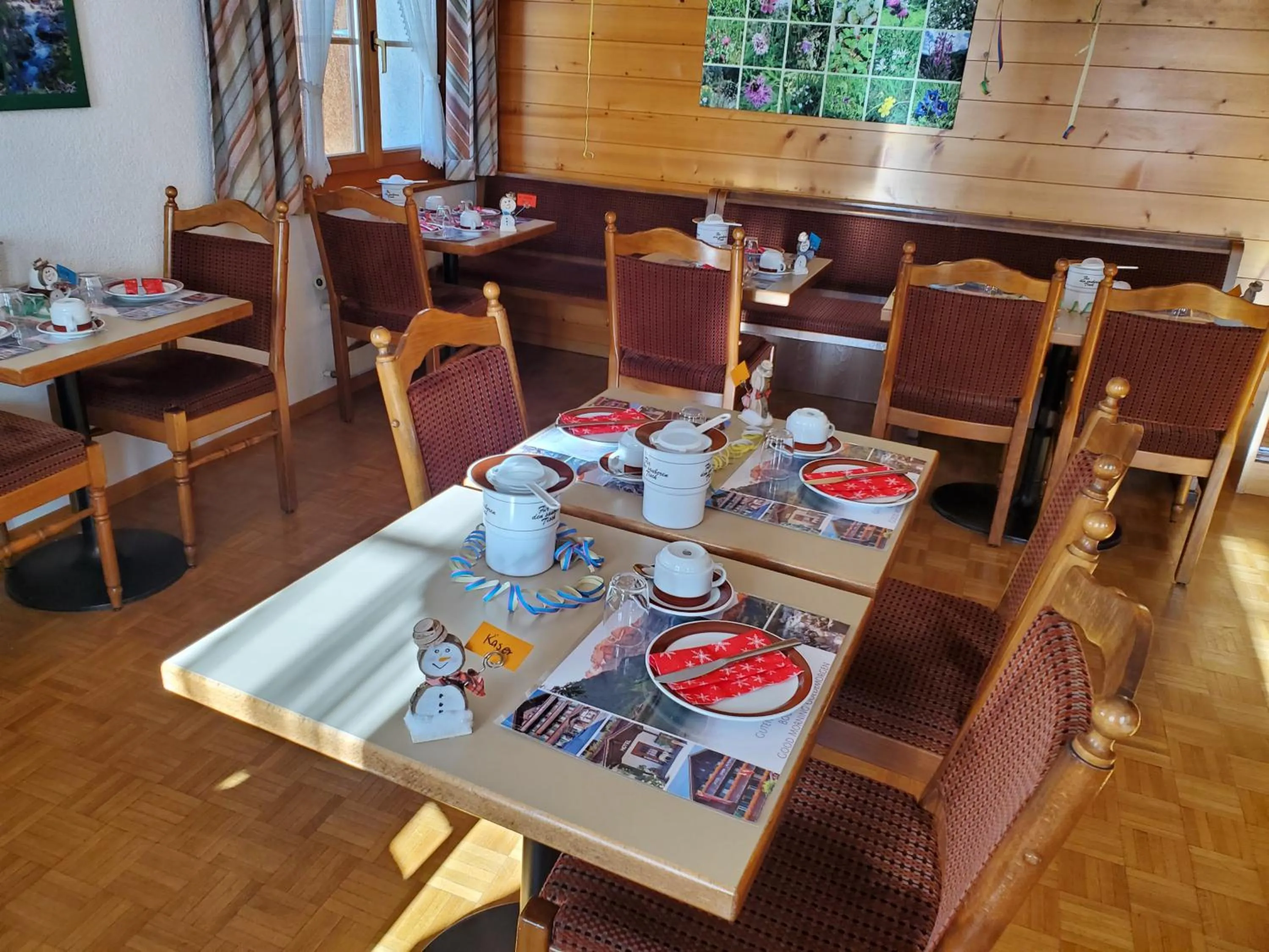 Breakfast in Hotel Garni Alpenruh