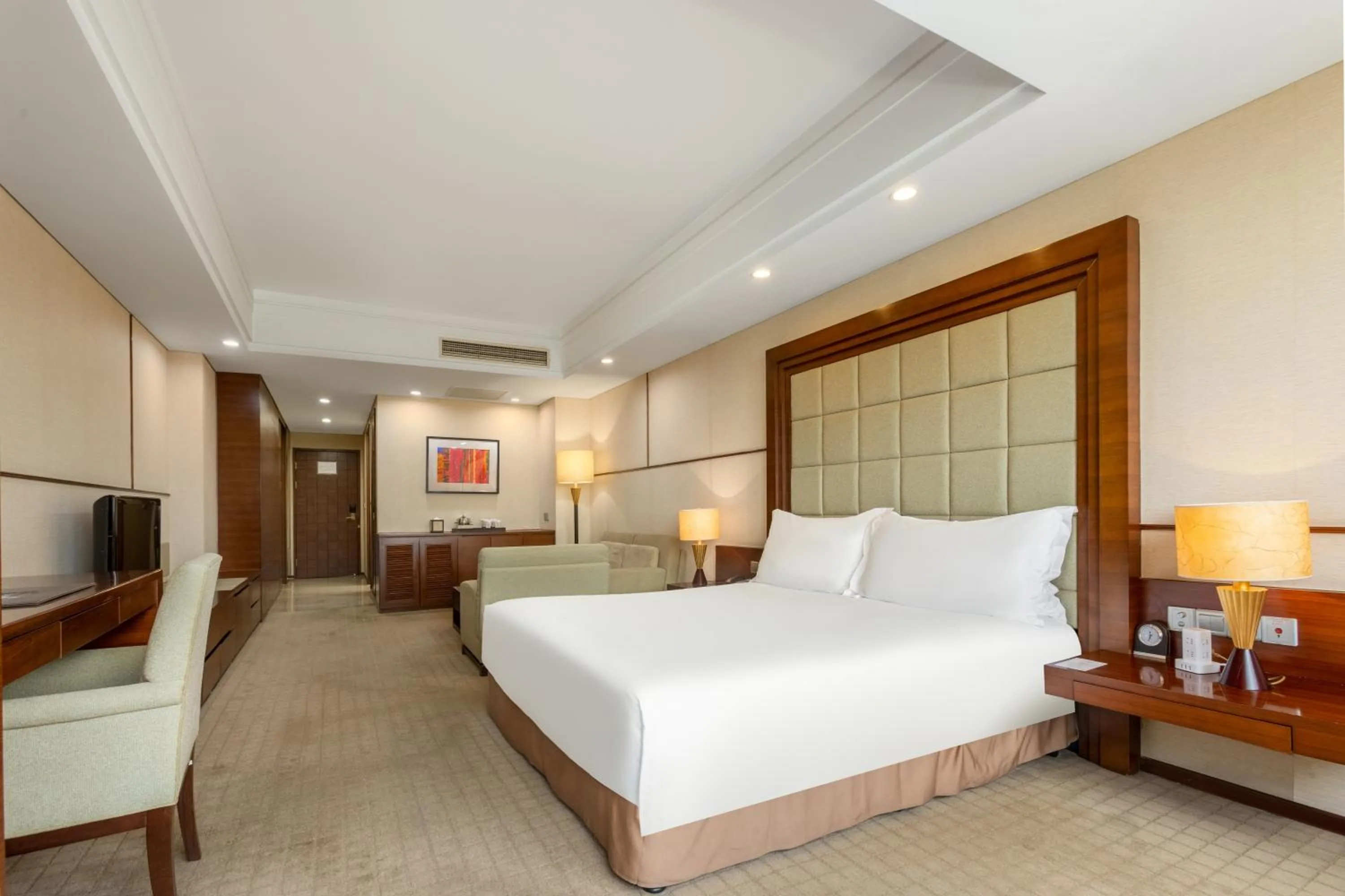 Bed in Millennium Hotel Wuxi