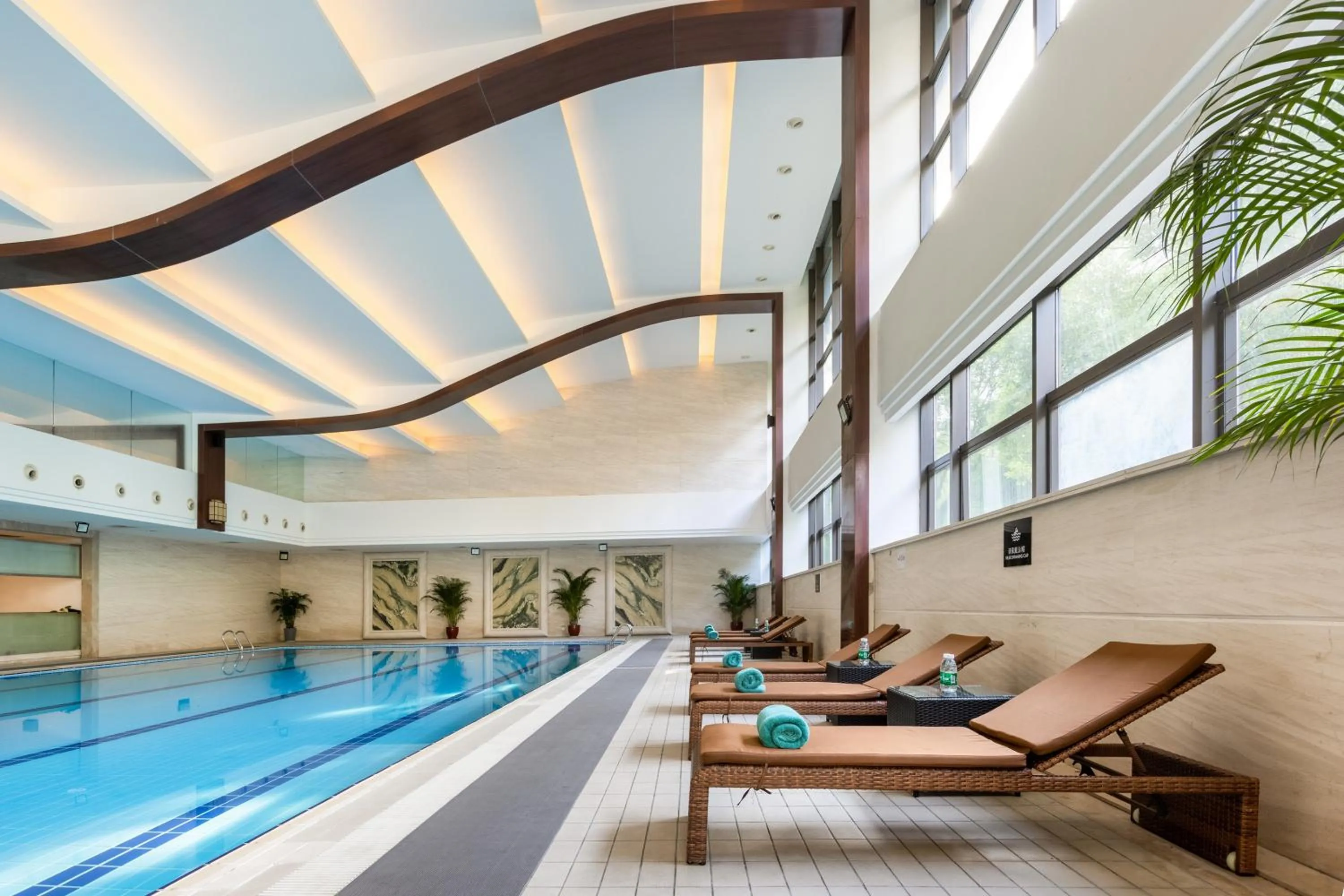Swimming pool in Millennium Hotel Wuxi