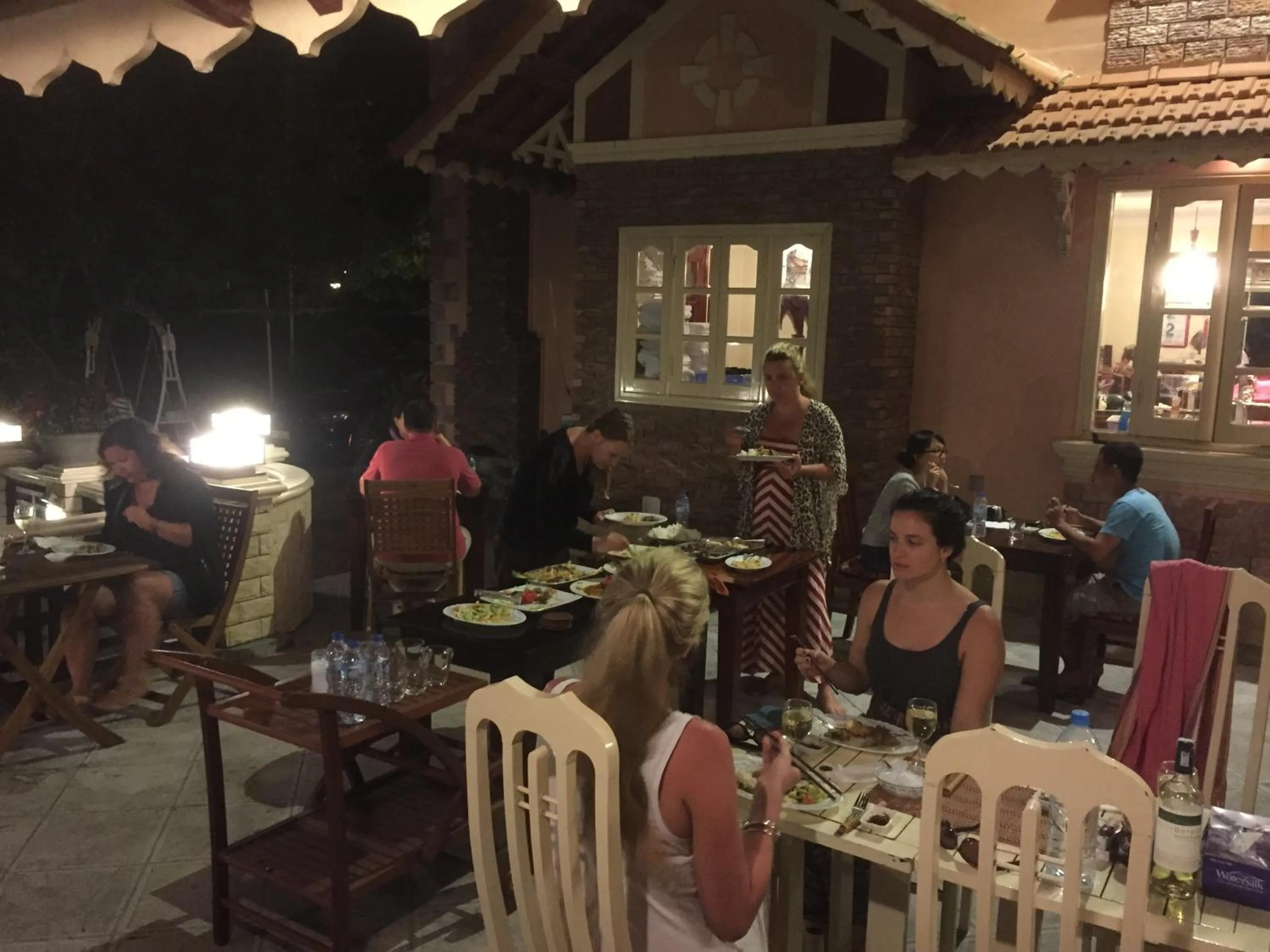 Restaurant/places to eat in Sapa Garden Bed and Breakfast