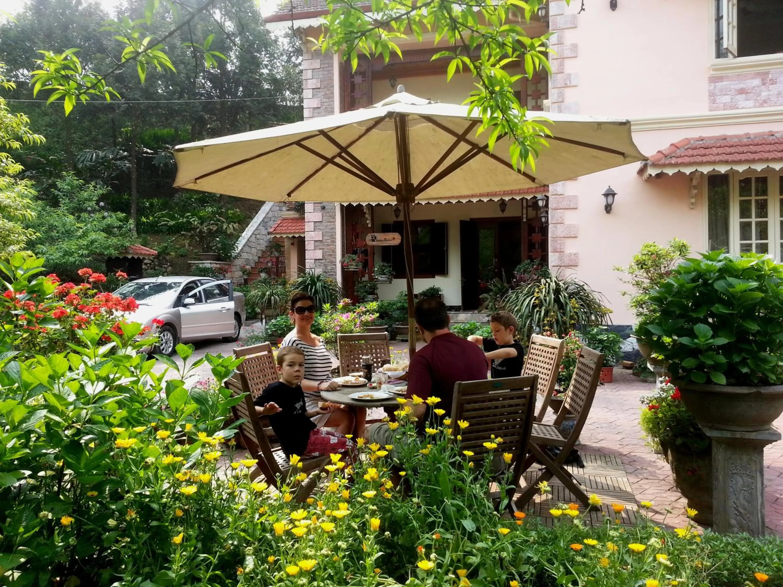 Patio in Sapa Garden Bed and Breakfast