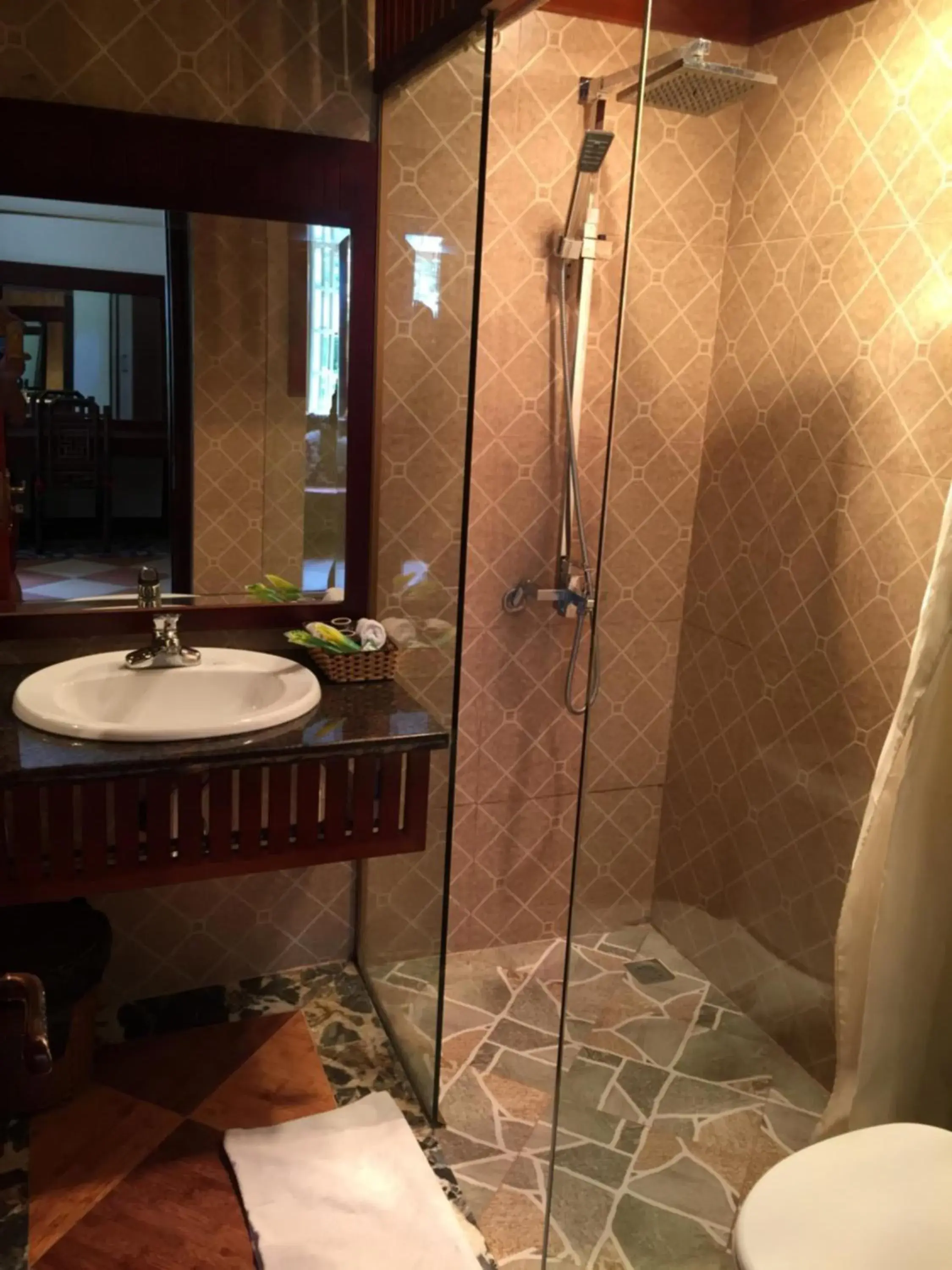 Bathroom in Sapa Garden Bed and Breakfast Bathroom in Sapa Garden Bed and Breakfast