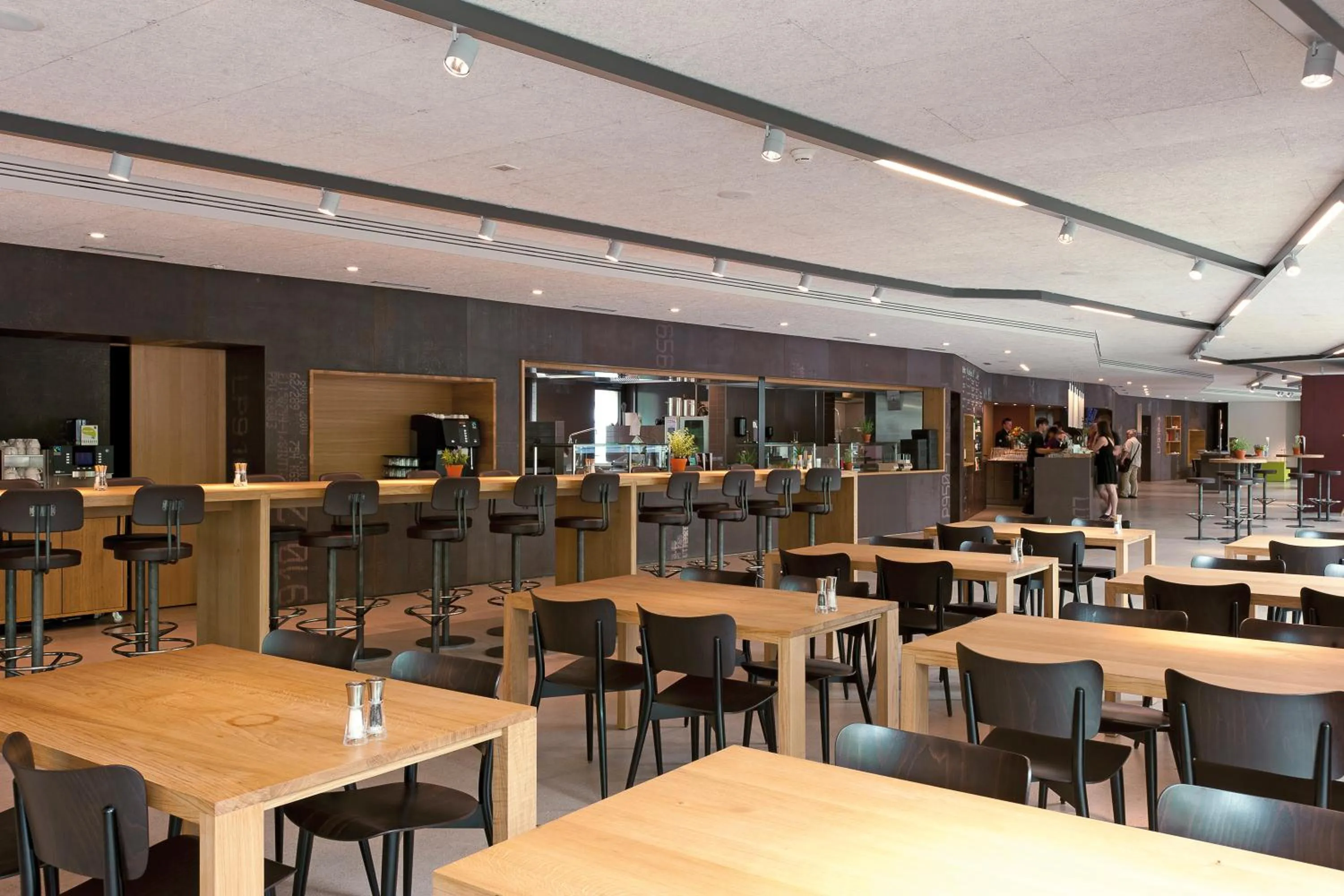 Restaurant/places to eat in Interlaken Youth Hostel