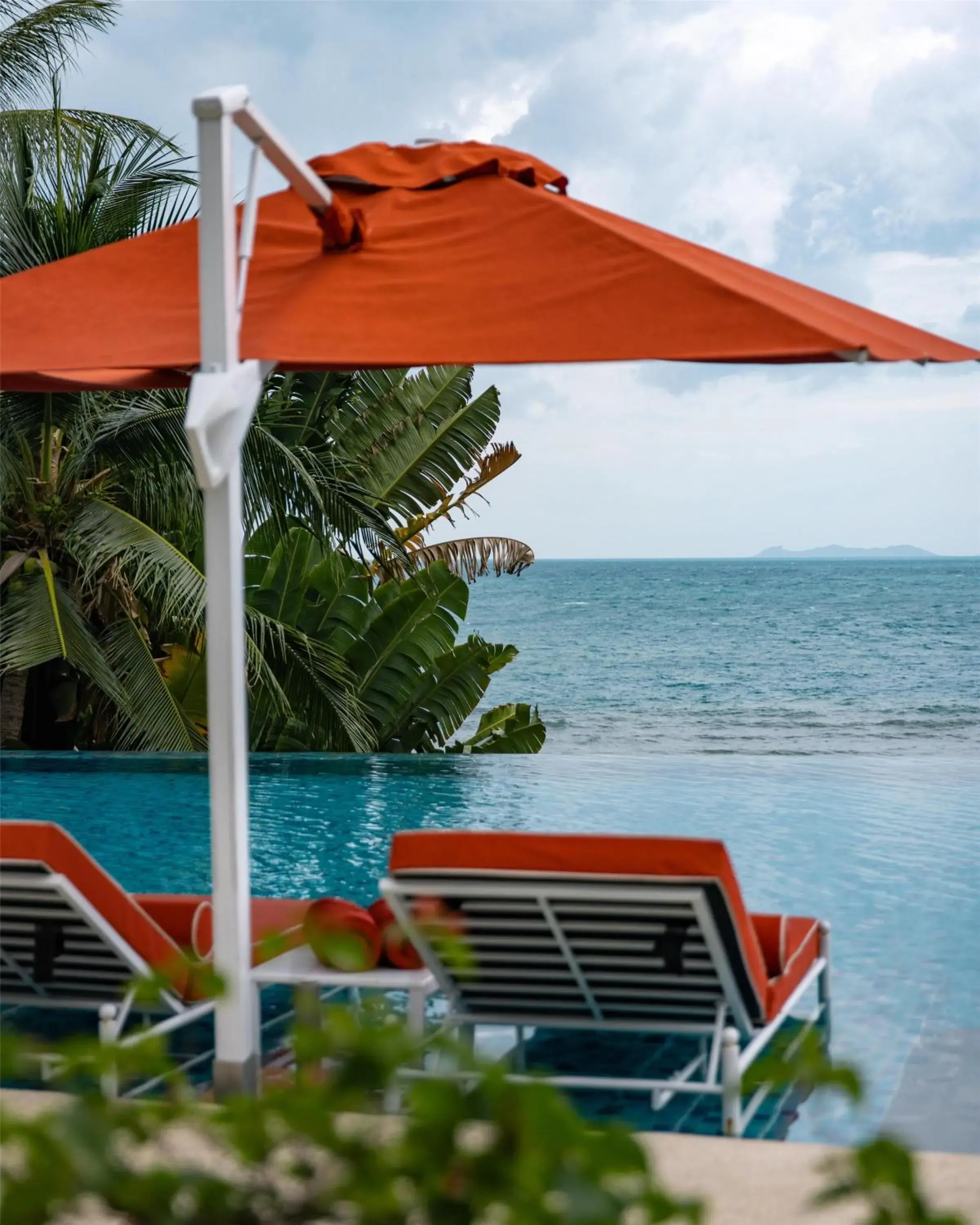 Swimming pool in Conrad Koh Samui Swimming pool in Conrad Koh Samui