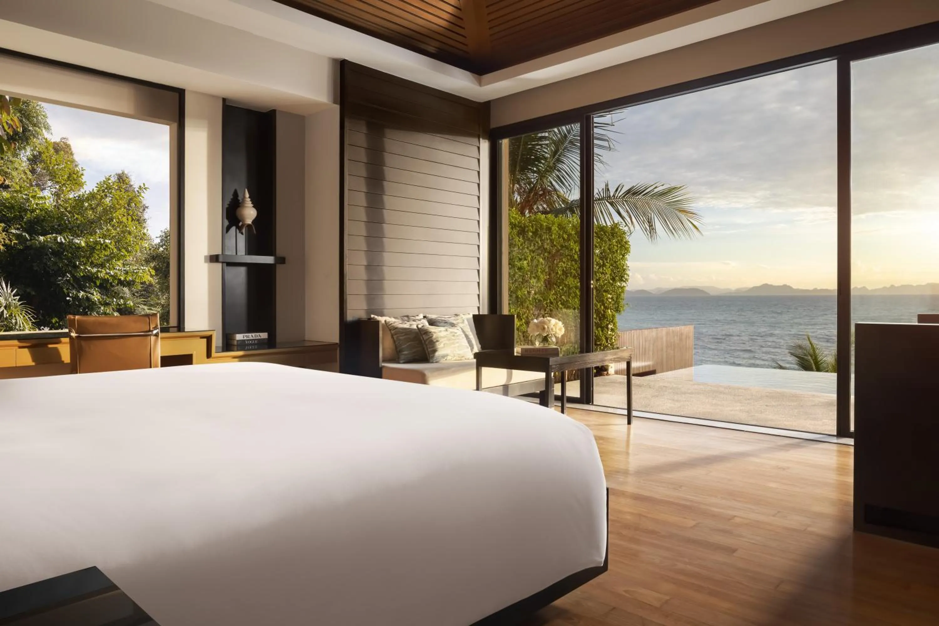 Bedroom, Bed in Conrad Koh Samui