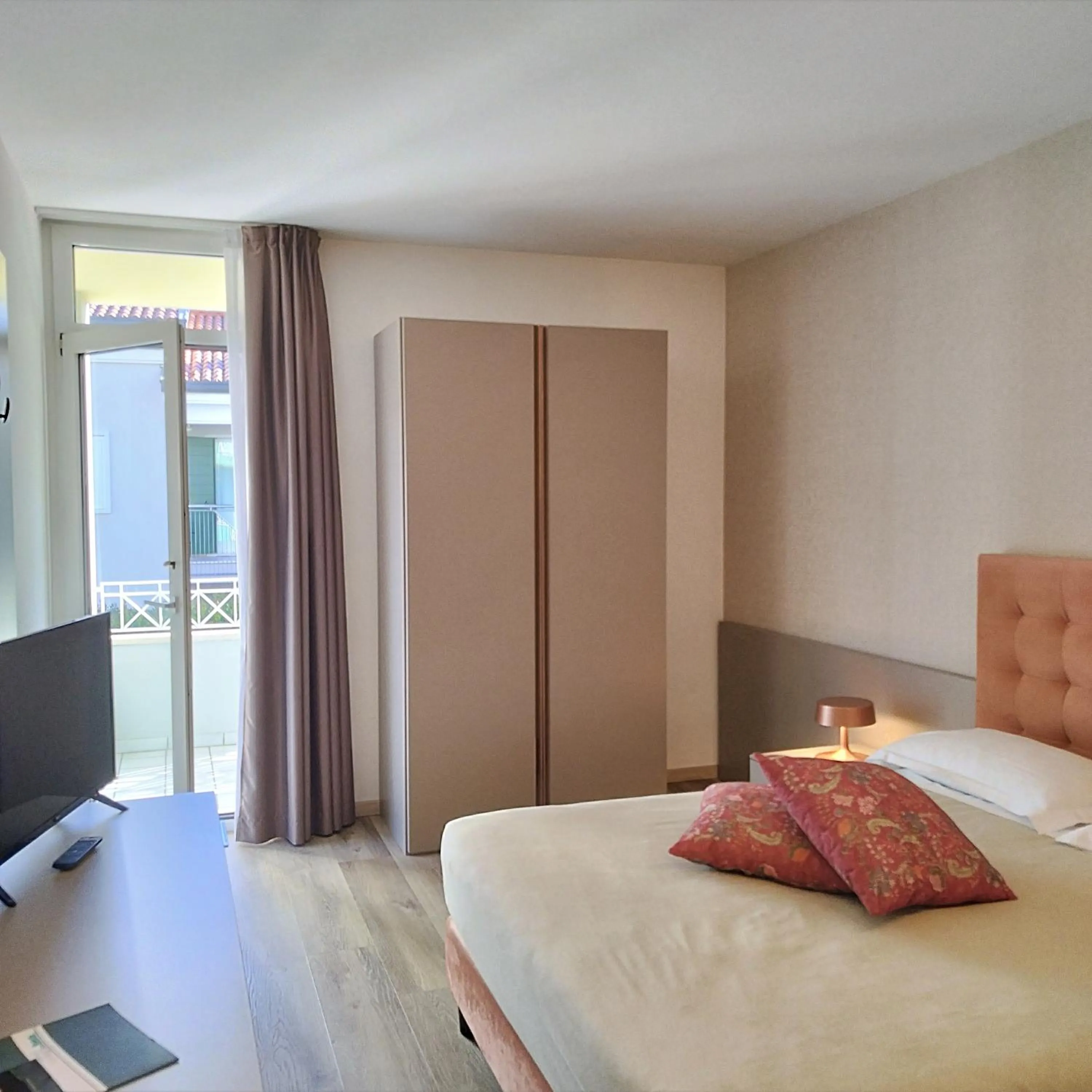 Photo of the whole room, Bed in Casaalbergo La Rocca