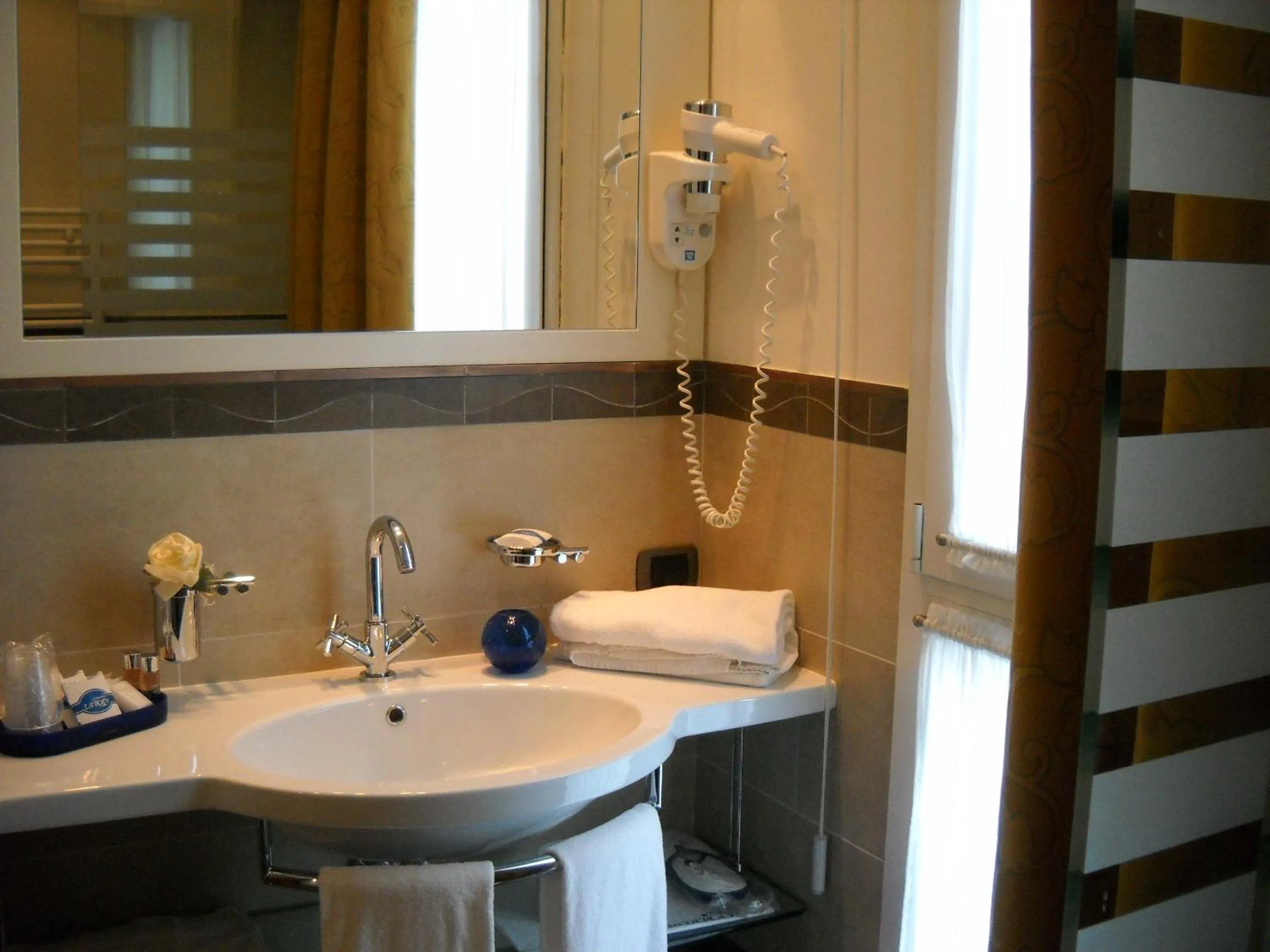 Bathroom in Casaalbergo La Rocca