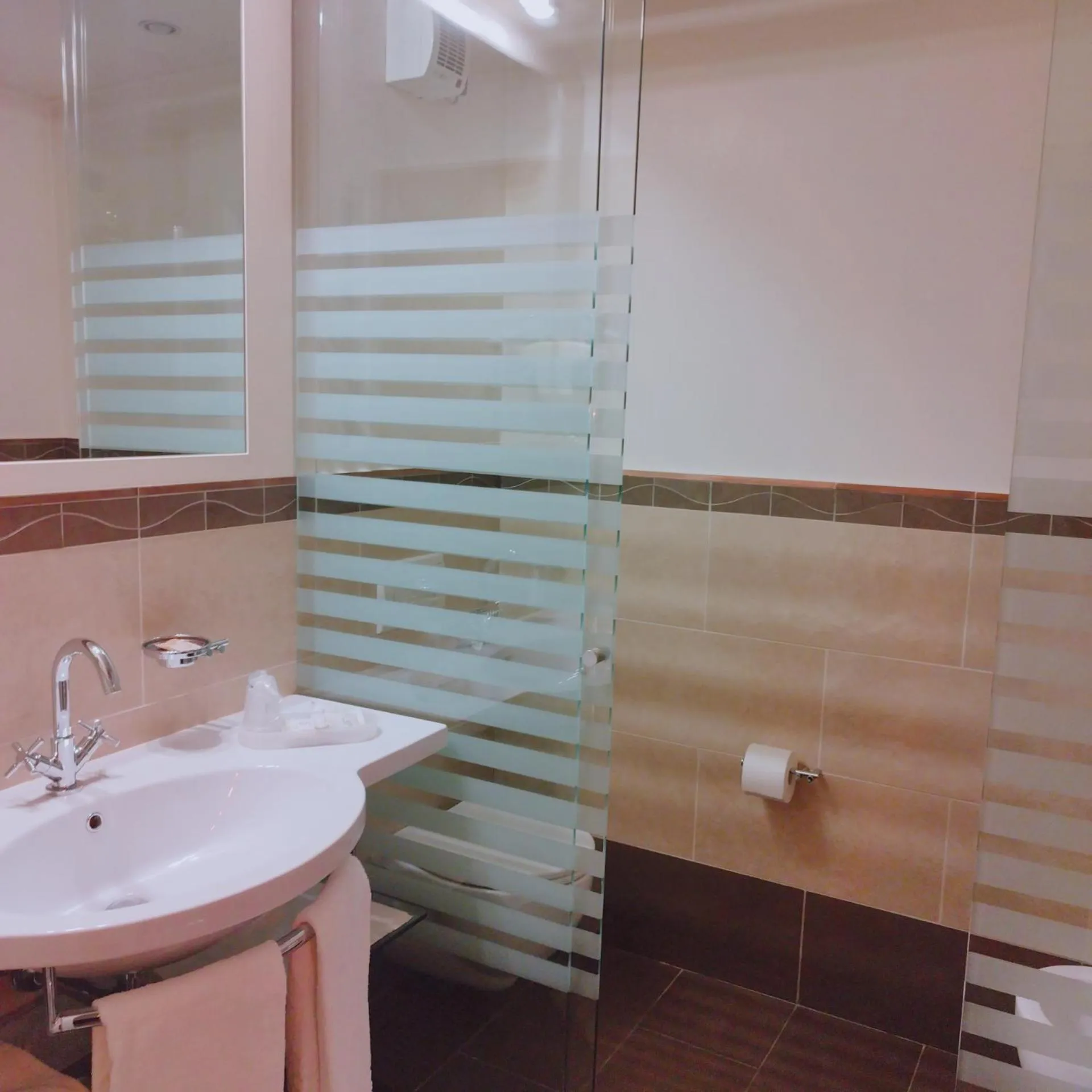 Bathroom in Casaalbergo La Rocca