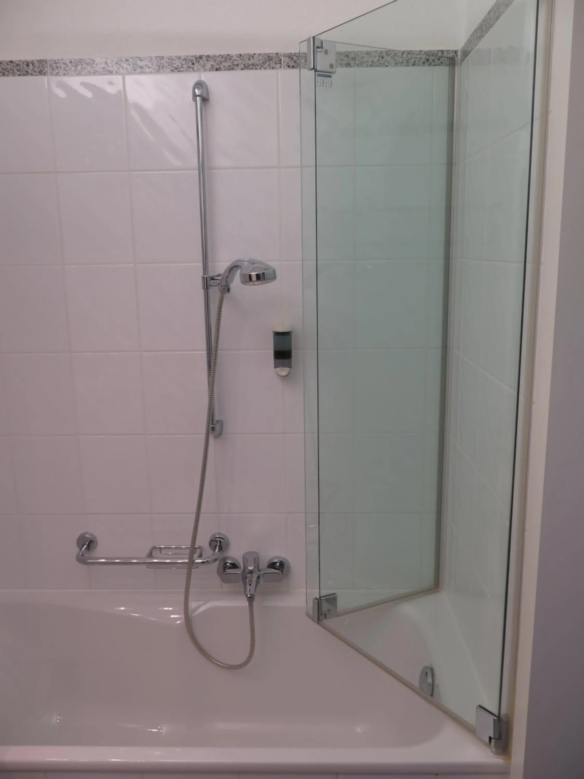 Bathroom in Apartments Seeblick mit Anbindung an ein 4-Sterne-Hotel