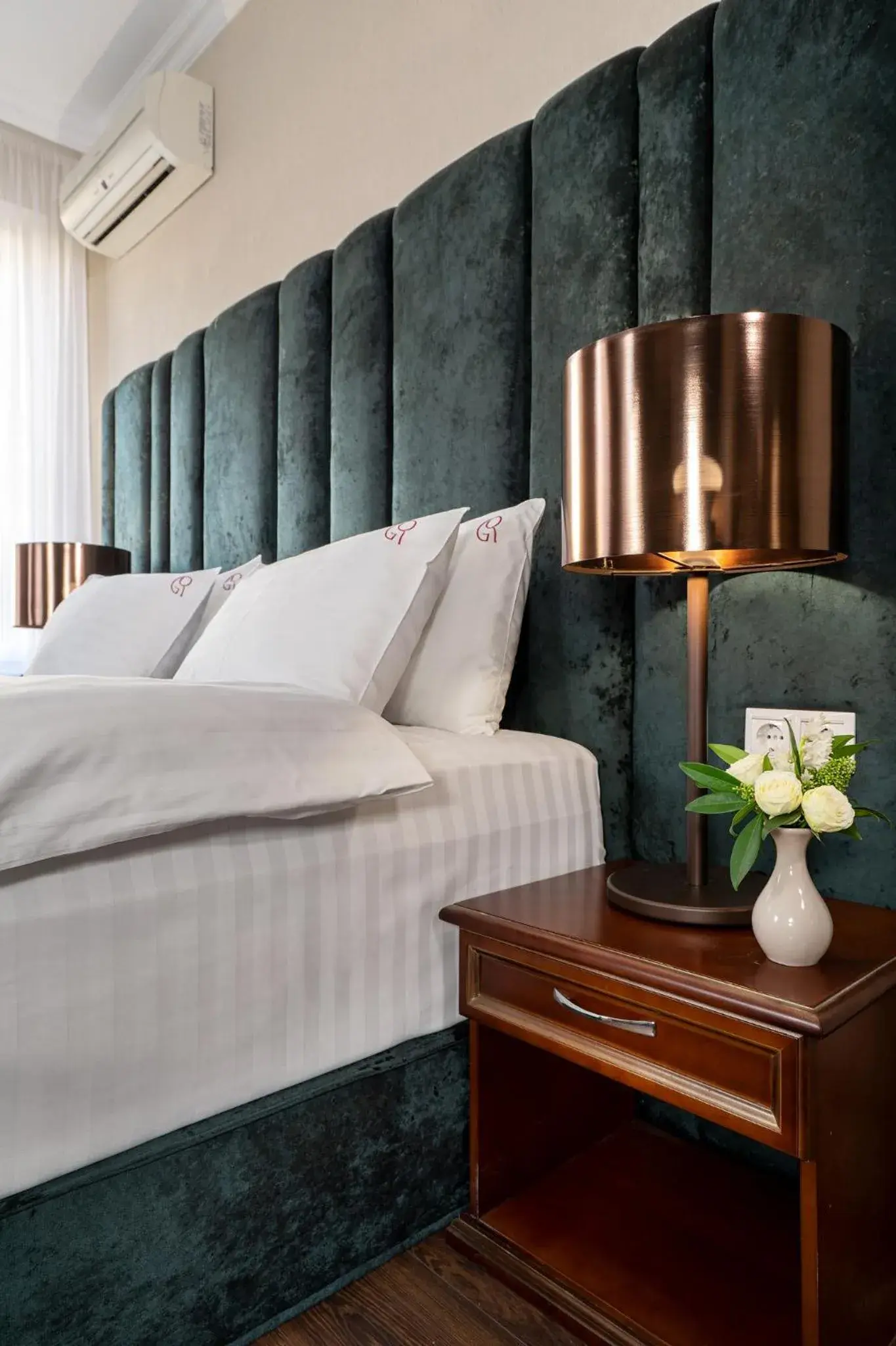 Bed in Greguar Hotel by UHM Bed in Greguar Hotel by UHM