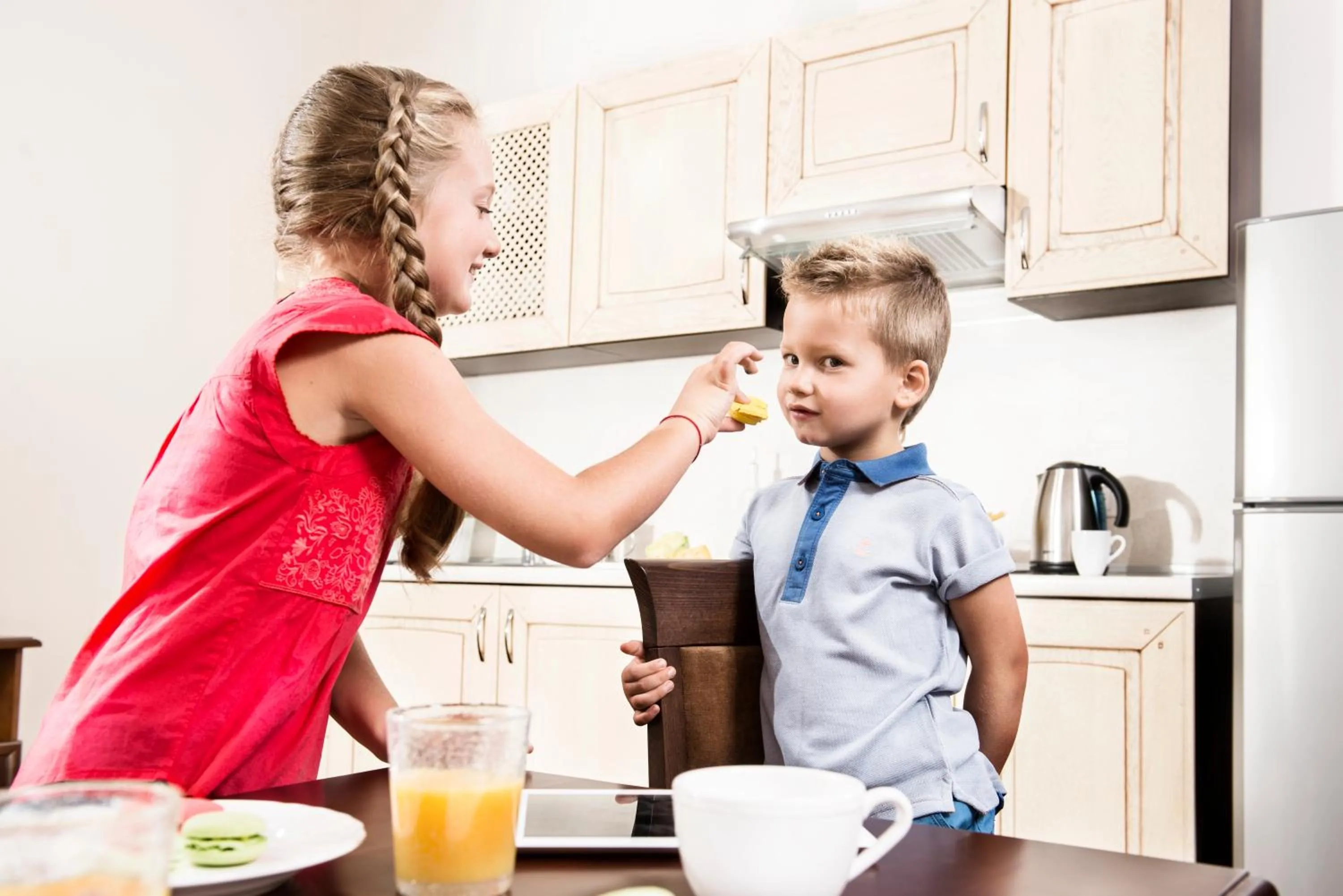 People in Greguar Hotel by UHM