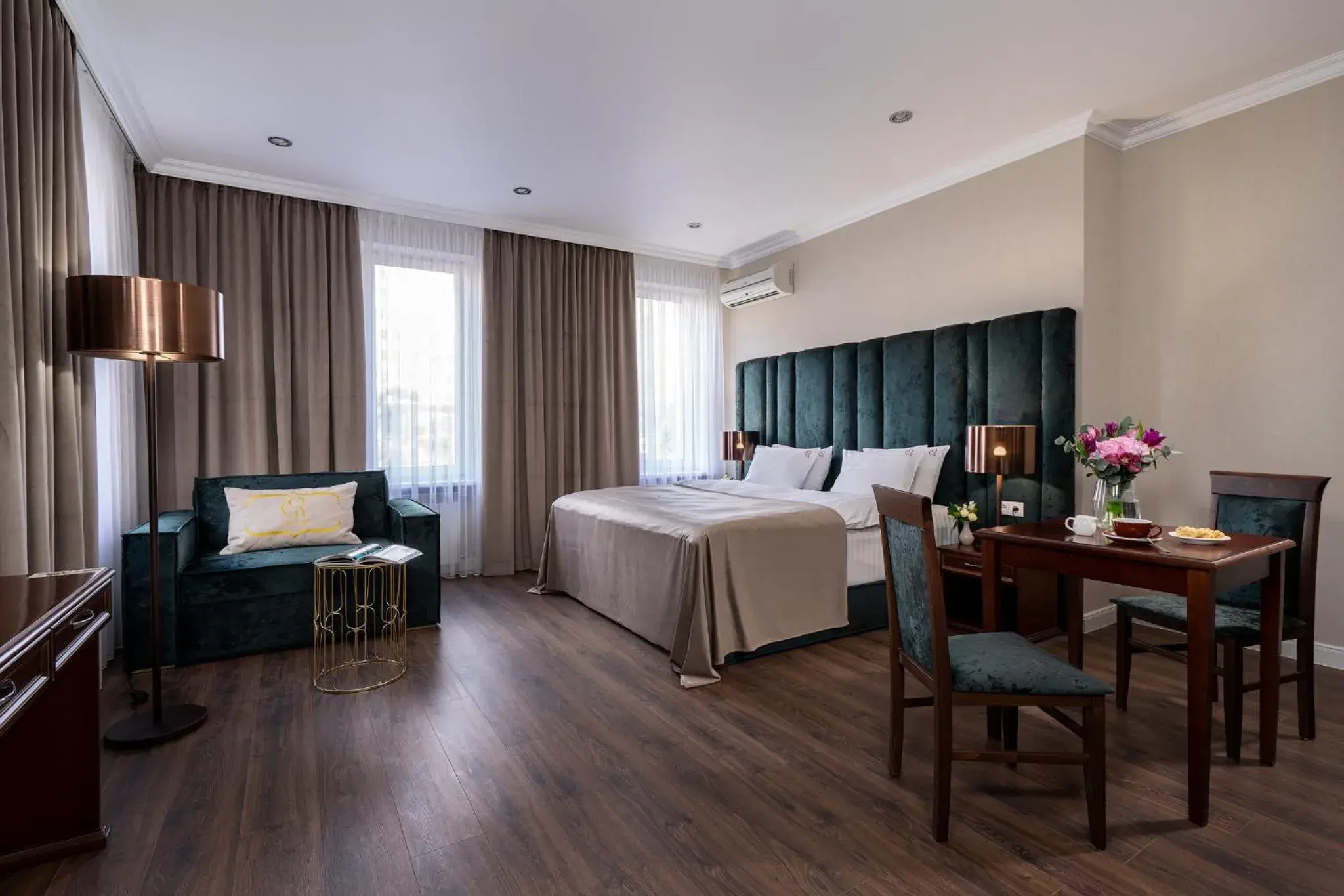 Photo of the whole room, Bed in Greguar Hotel by UHM Photo of the whole room, Bed in Greguar Hotel by UHM