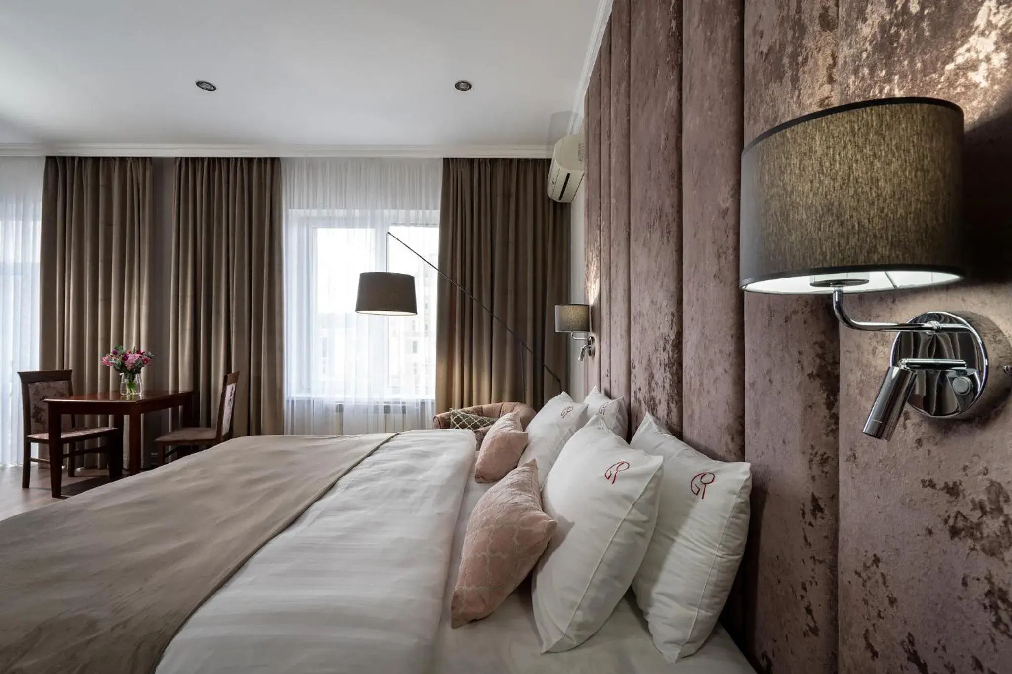 Bed in Greguar Hotel by UHM Bed in Greguar Hotel by UHM