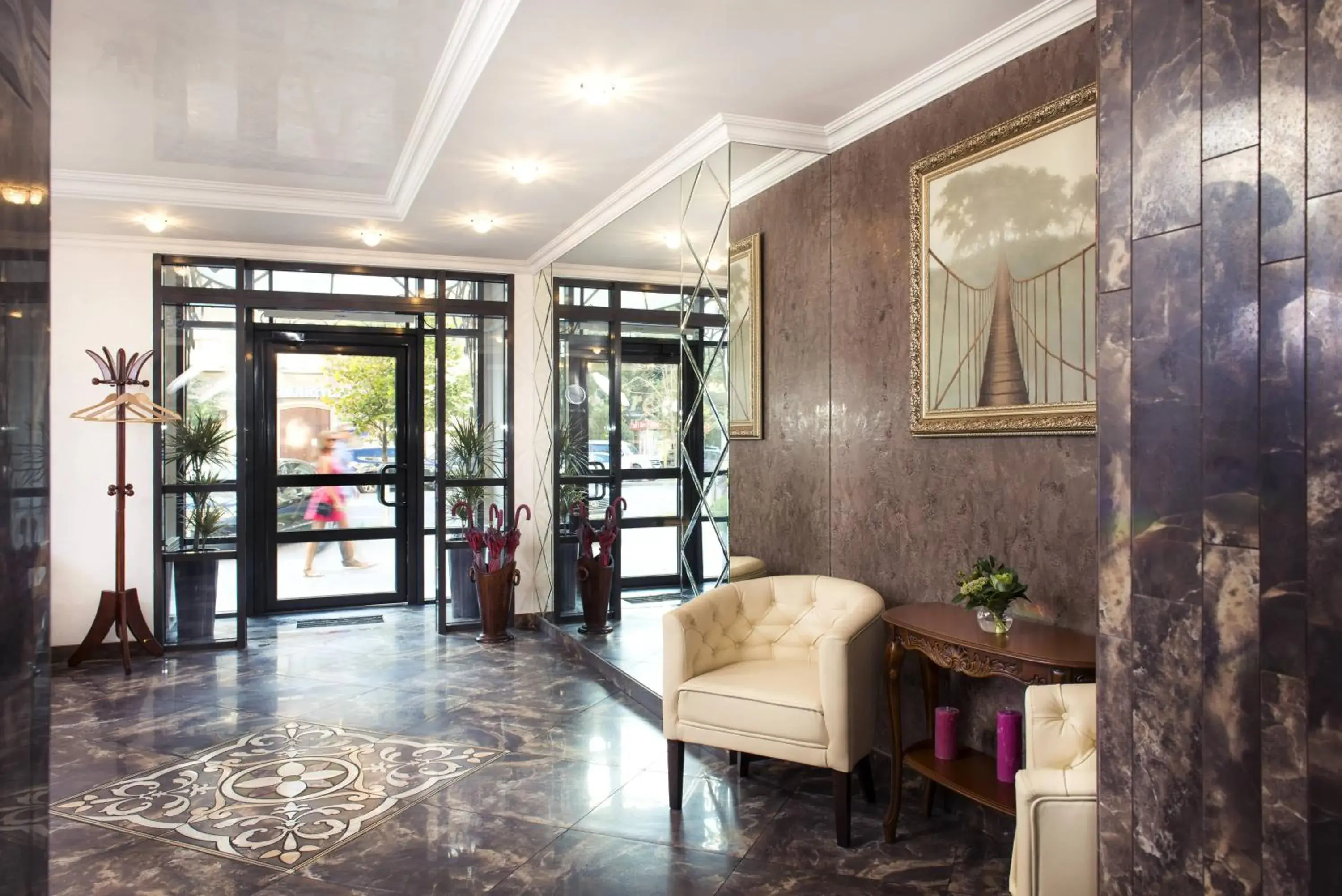 Lobby or reception in Greguar Hotel by UHM Lobby or reception in Greguar Hotel by UHM