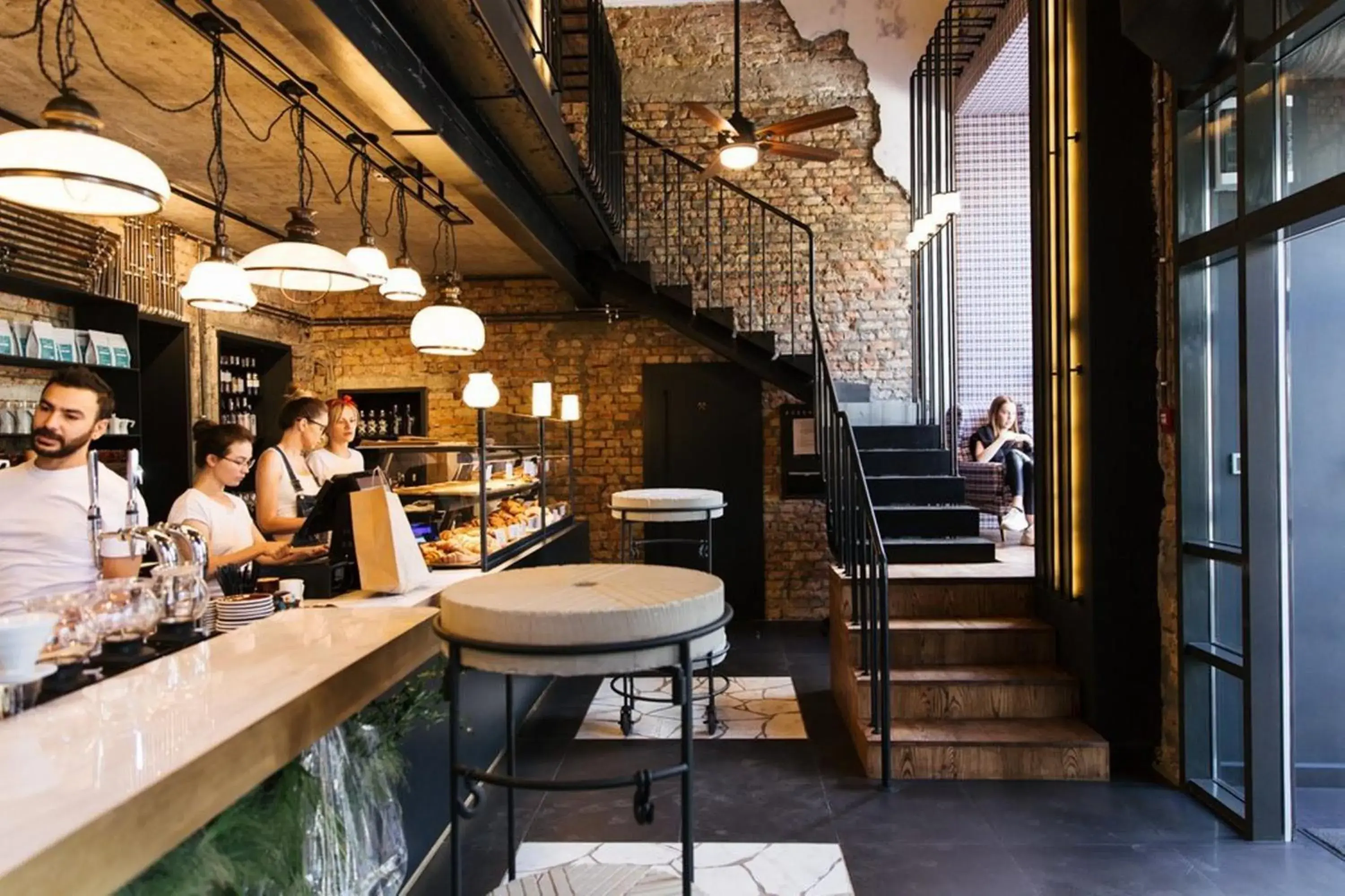 Restaurant/places to eat in Greguar Hotel by UHM Restaurant/places to eat in Greguar Hotel by UHM