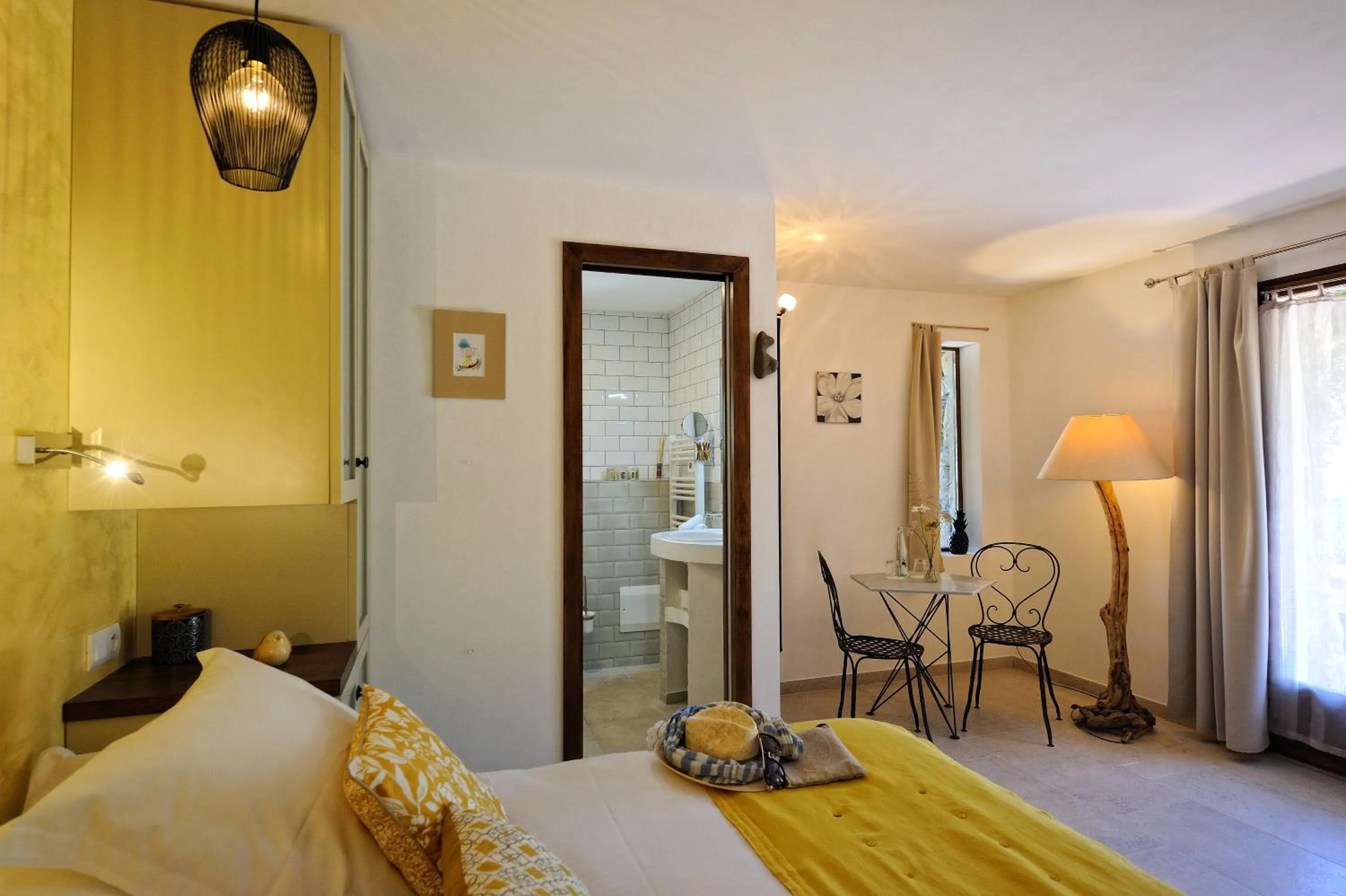 Photo of the whole room, Bed in Lodge de Charme A Cheda