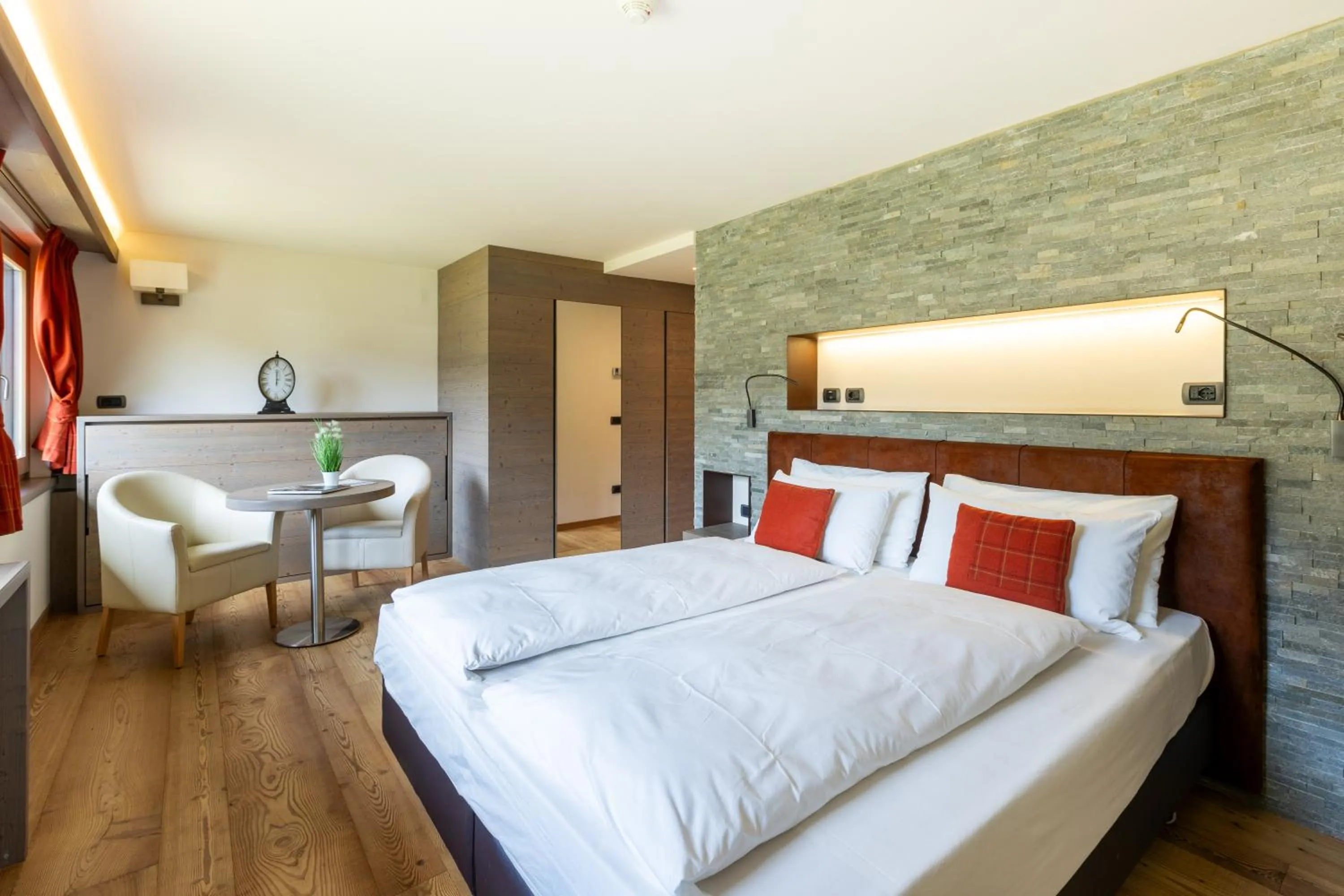 Bedroom, Bed in Hotel Cardo