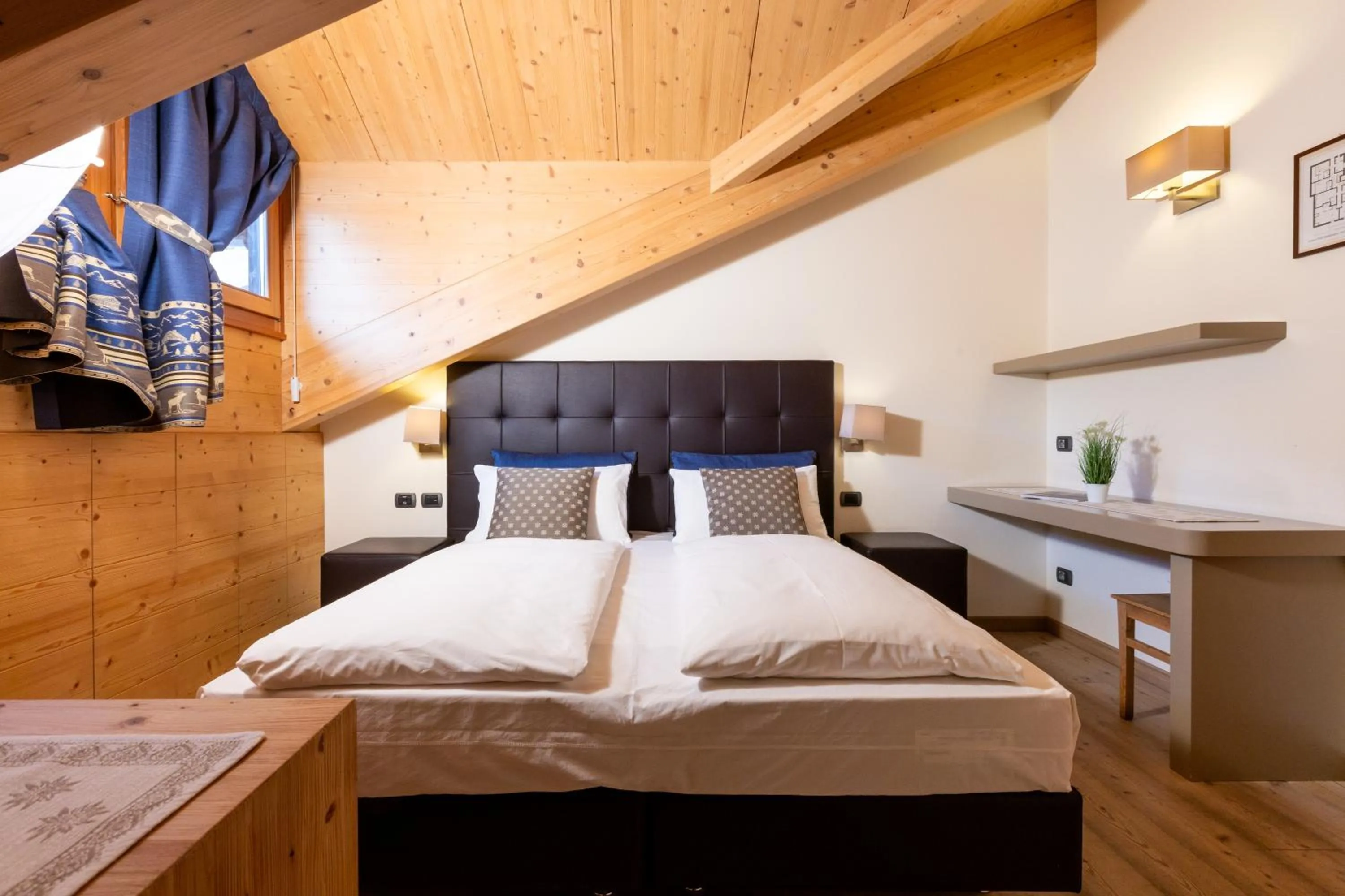 Bedroom, Bed in Hotel Cardo