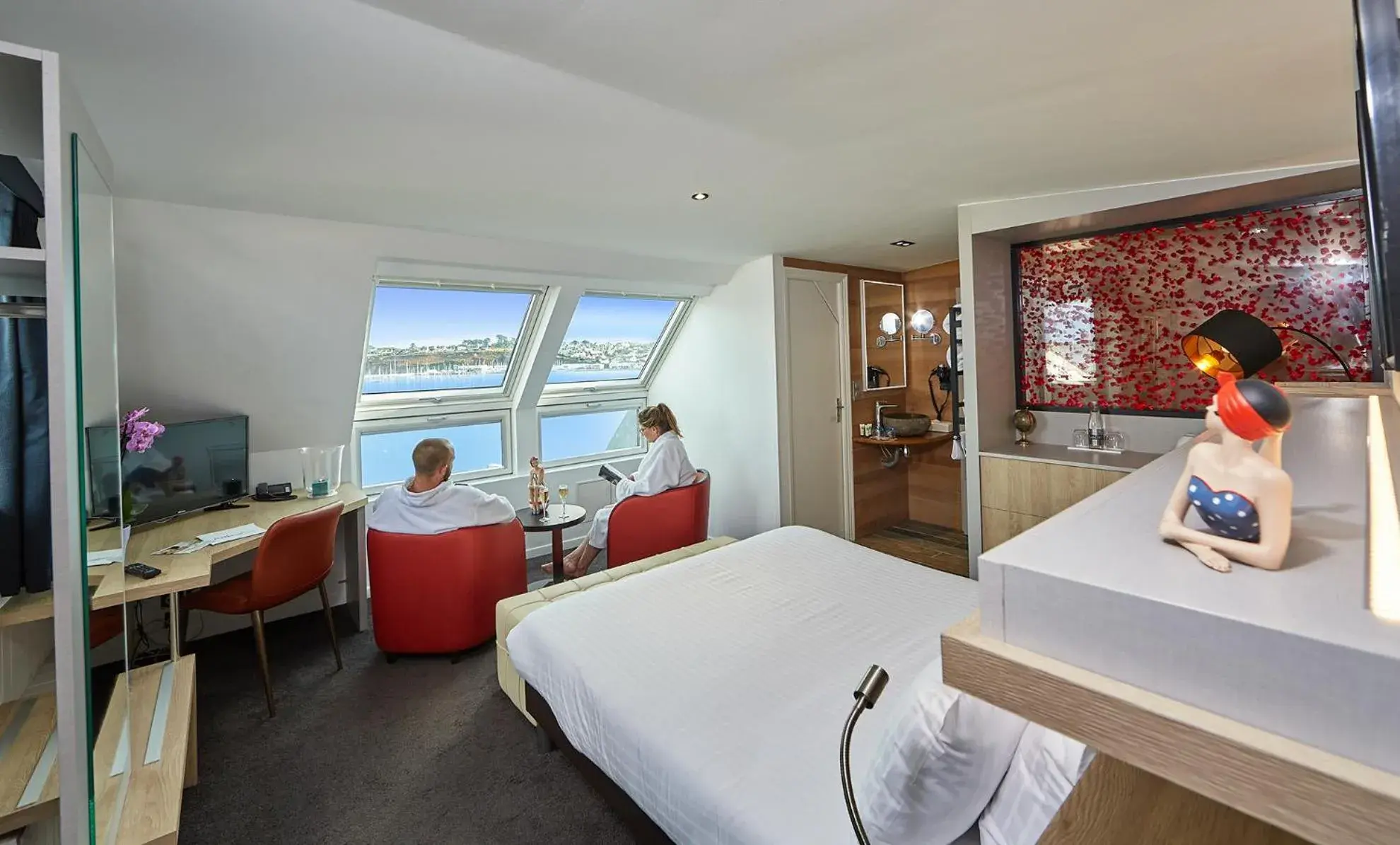 Suite with Sea View in Le Thalassa Hôtel & Spa Suite with Sea View in Le Thalassa Hôtel & Spa