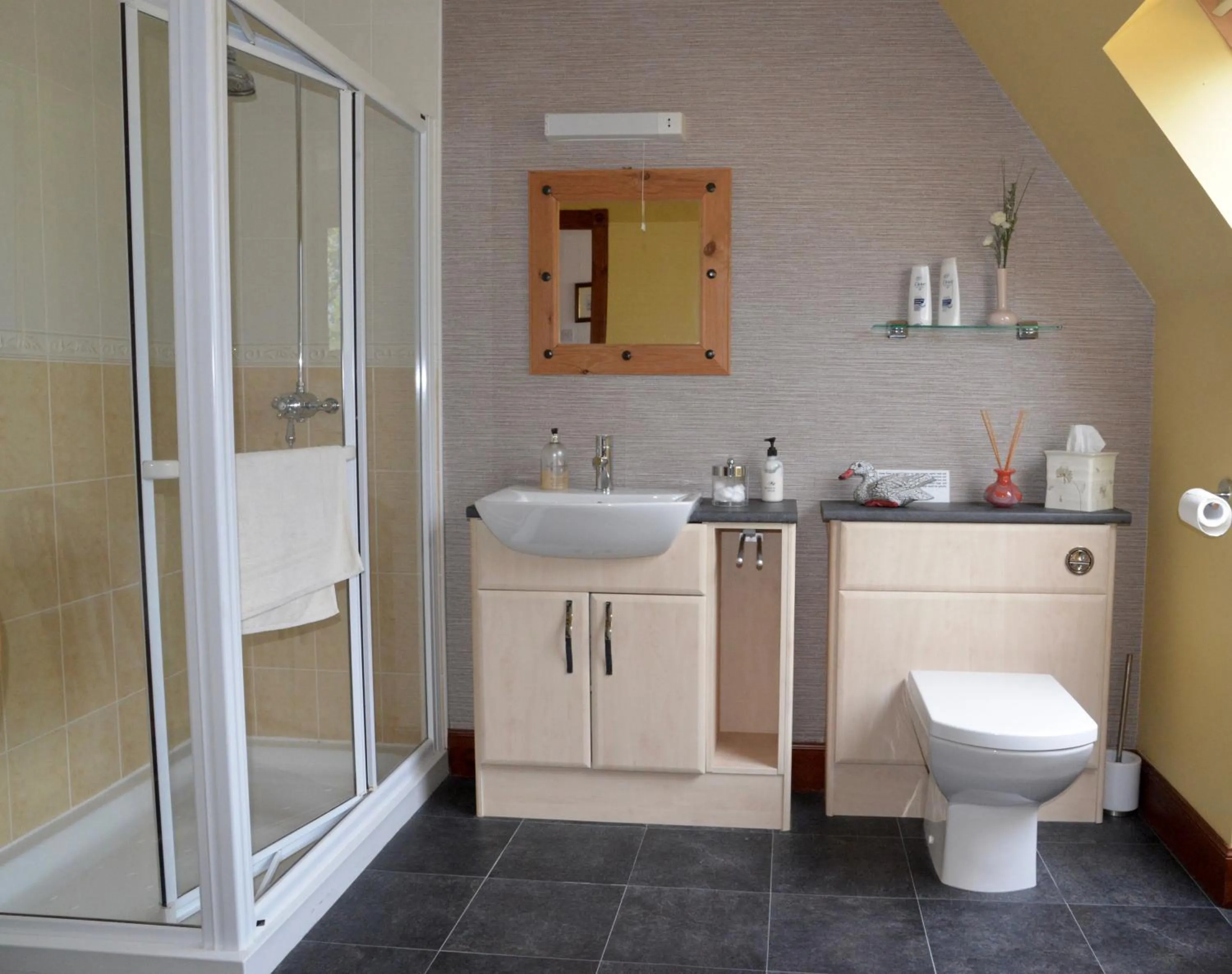 Bathroom in Home Farm Bed and Breakfast