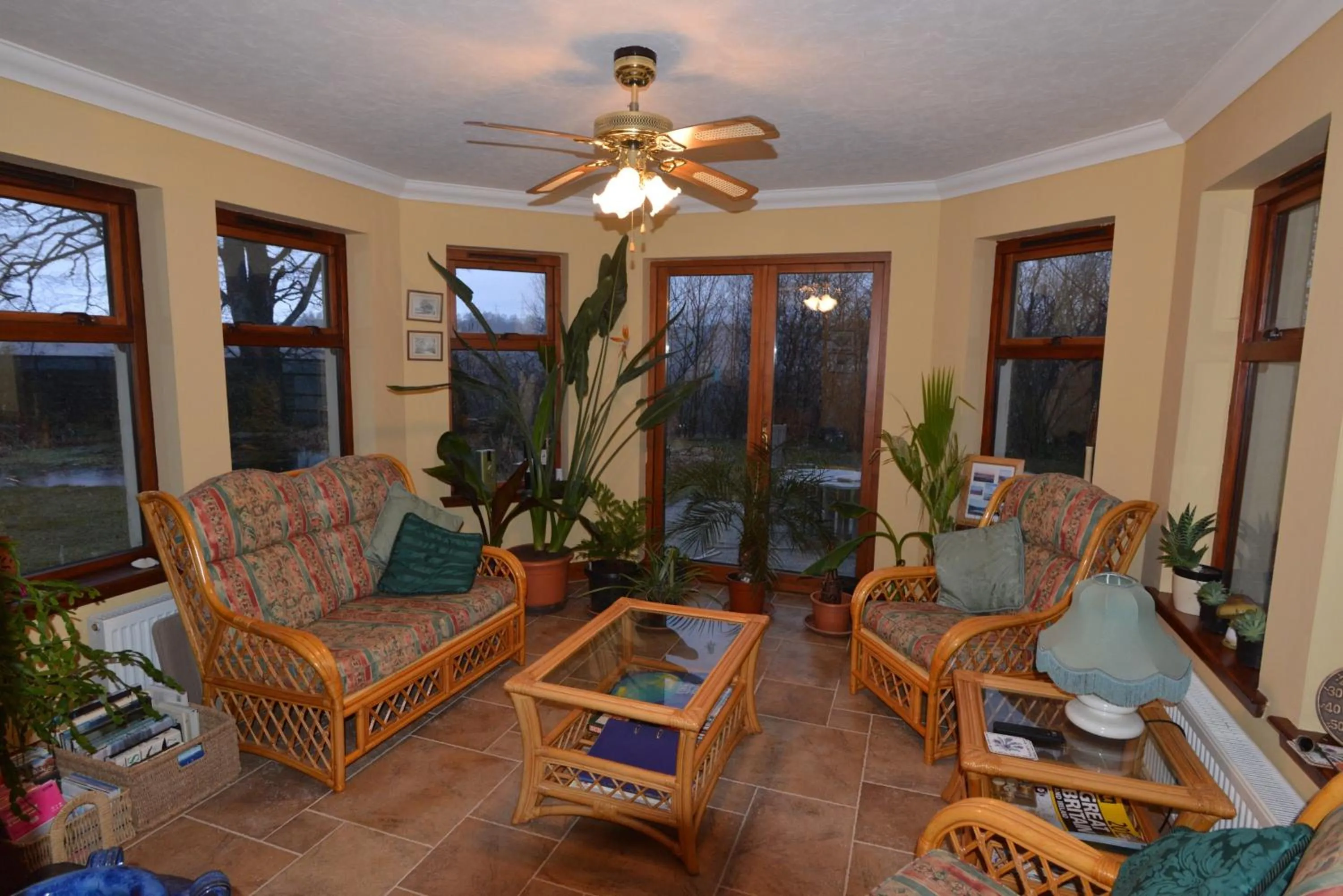 Lounge or bar in Home Farm Bed and Breakfast