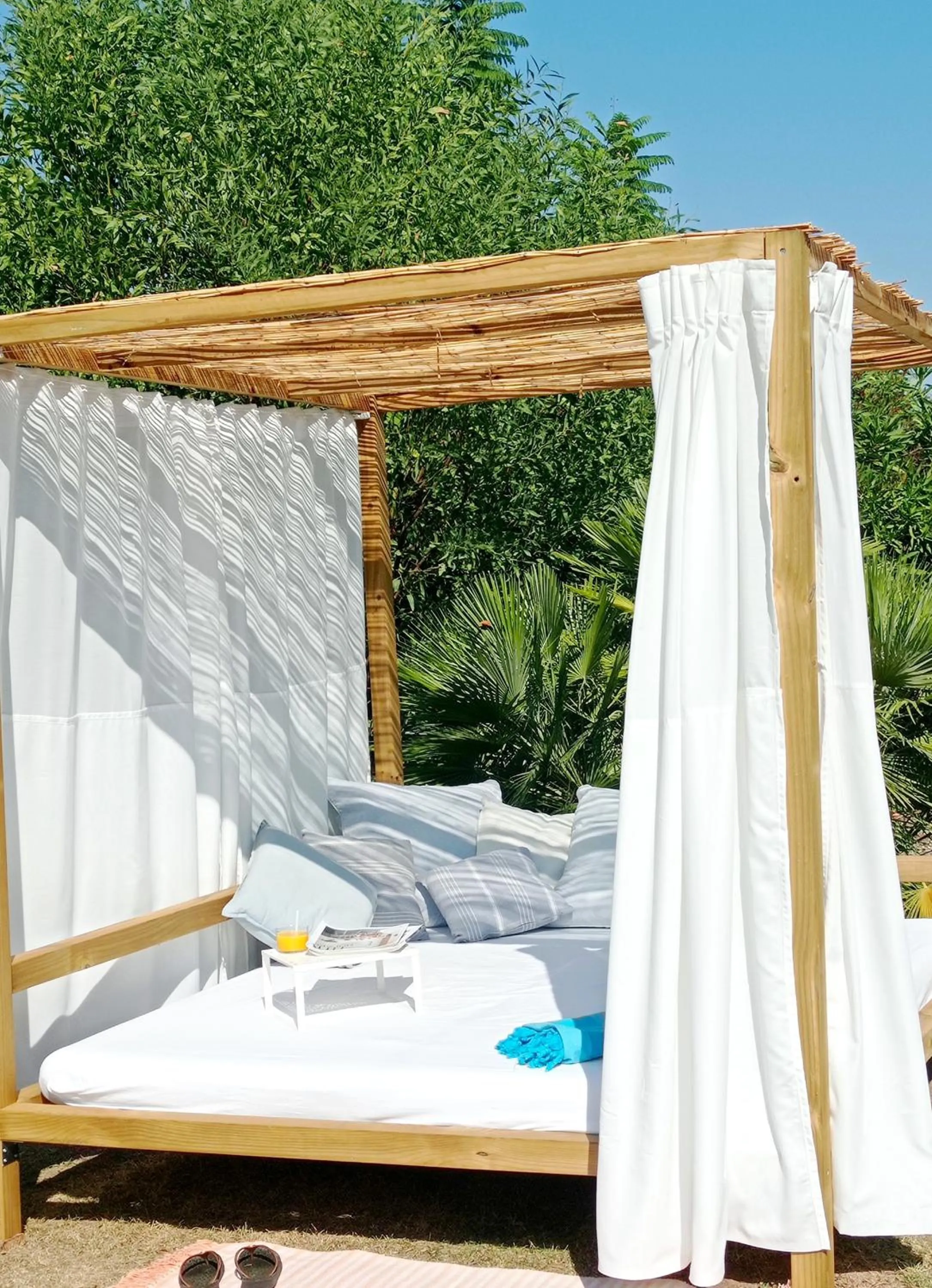 Swimming pool in B&B Villa Pinos Málaga