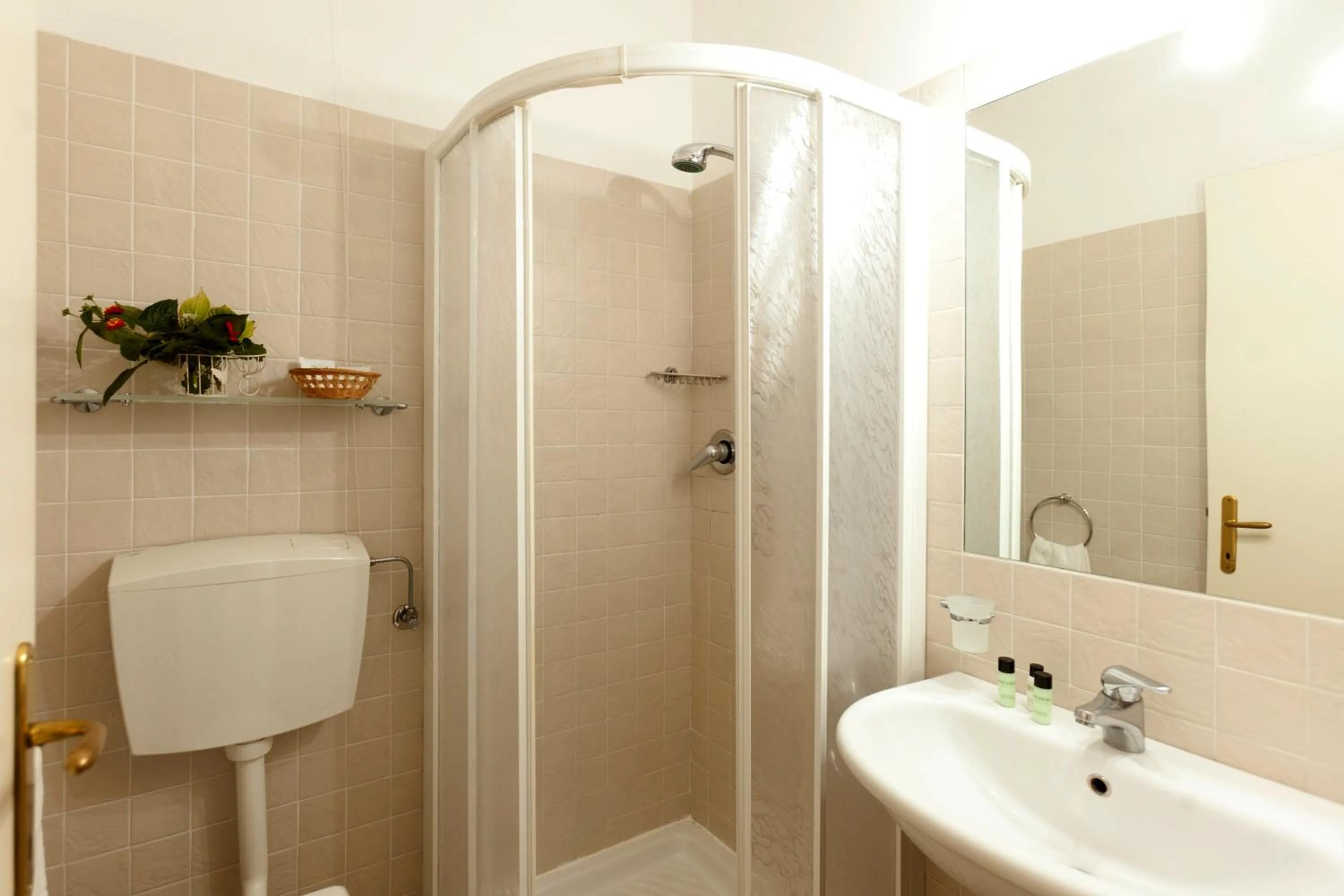 Shower in Hotel Villa Smeraldo