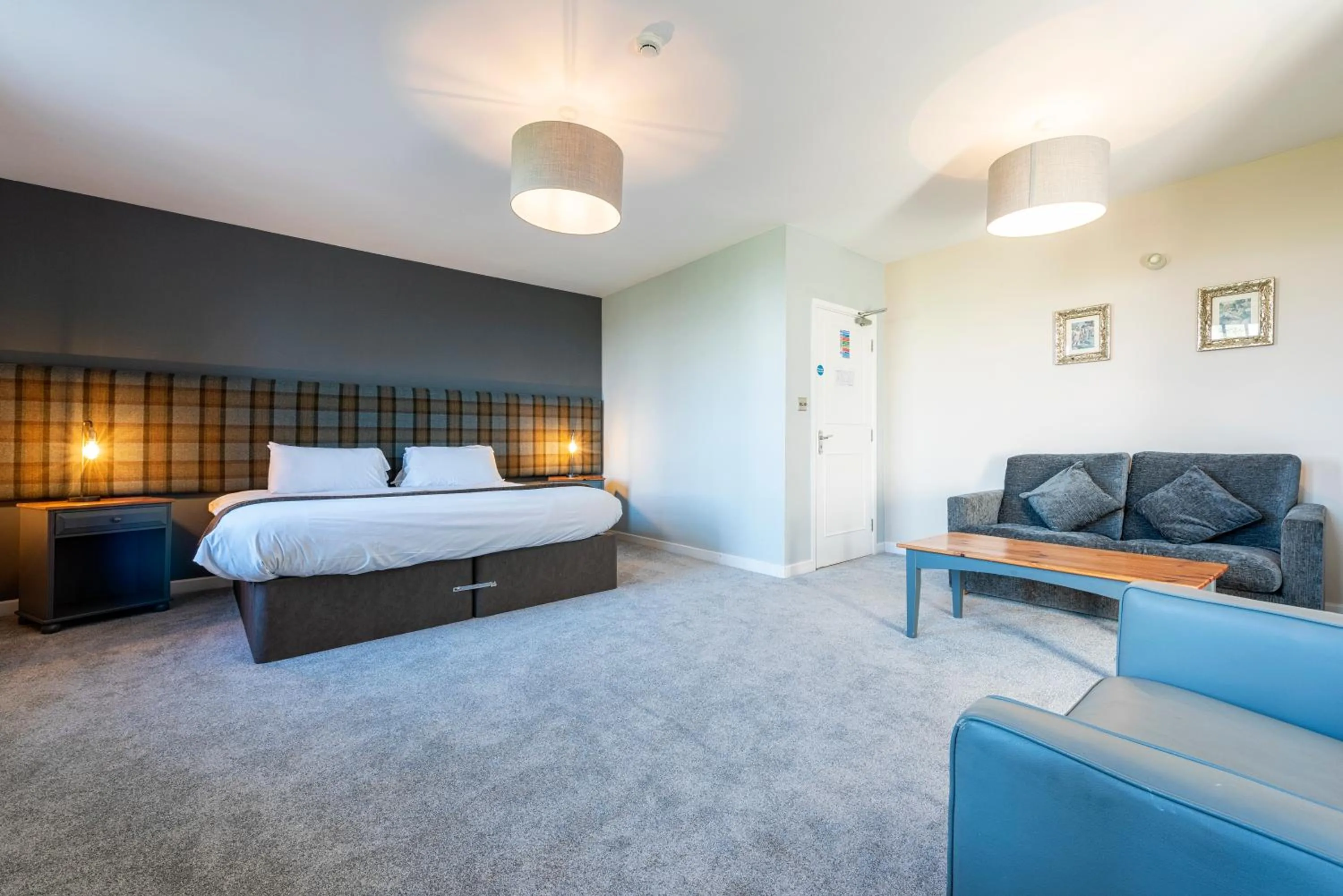 Living room, Bed in Staunton Arms