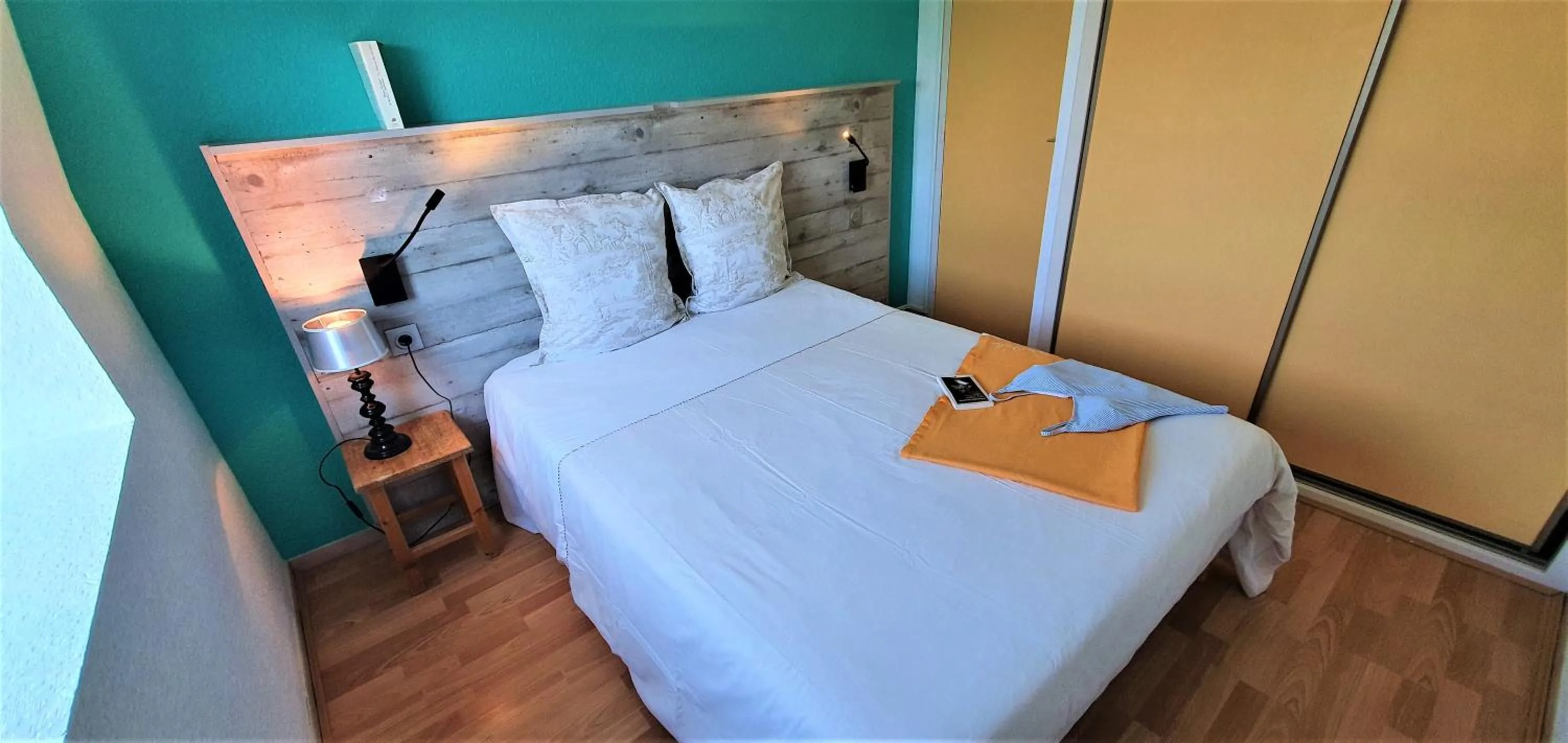 Bed in Appart'Hôtel du Bout du Monde