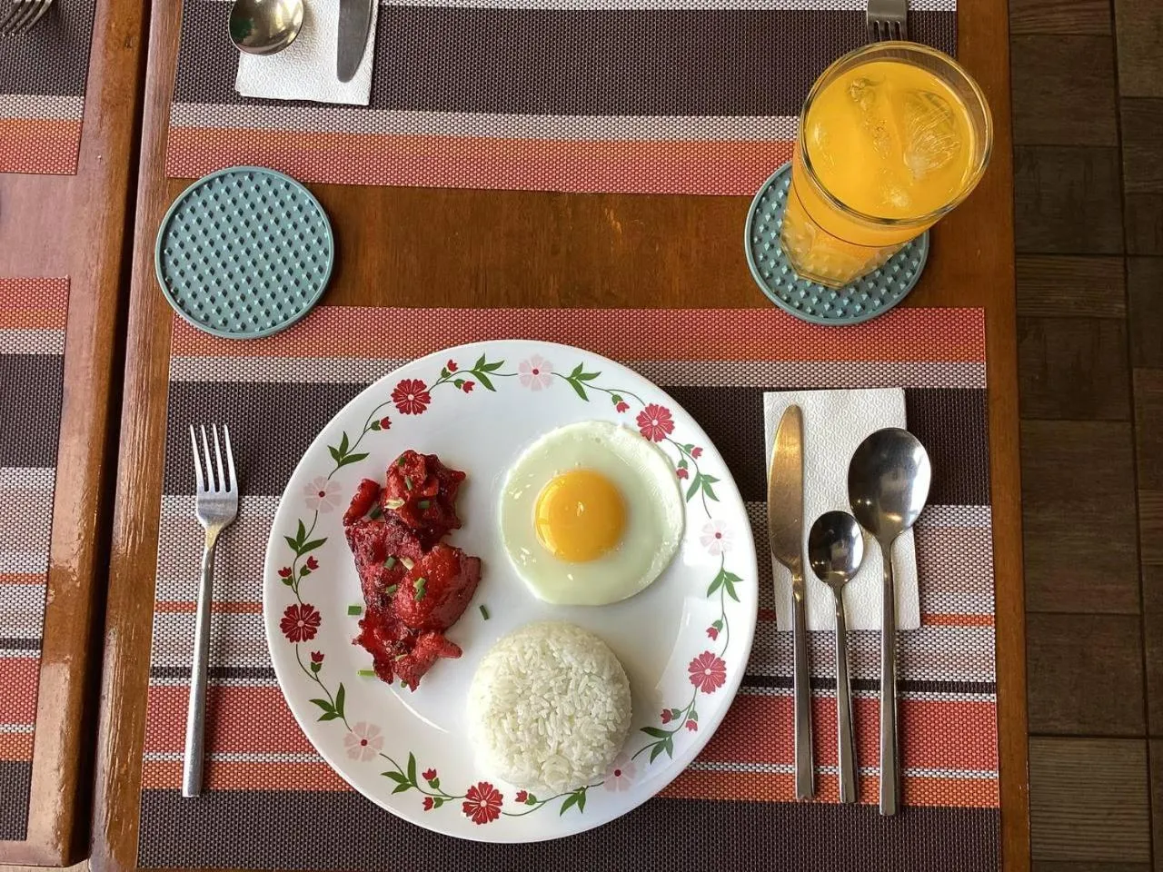 Food and drinks in 1775 Adriatico Suites