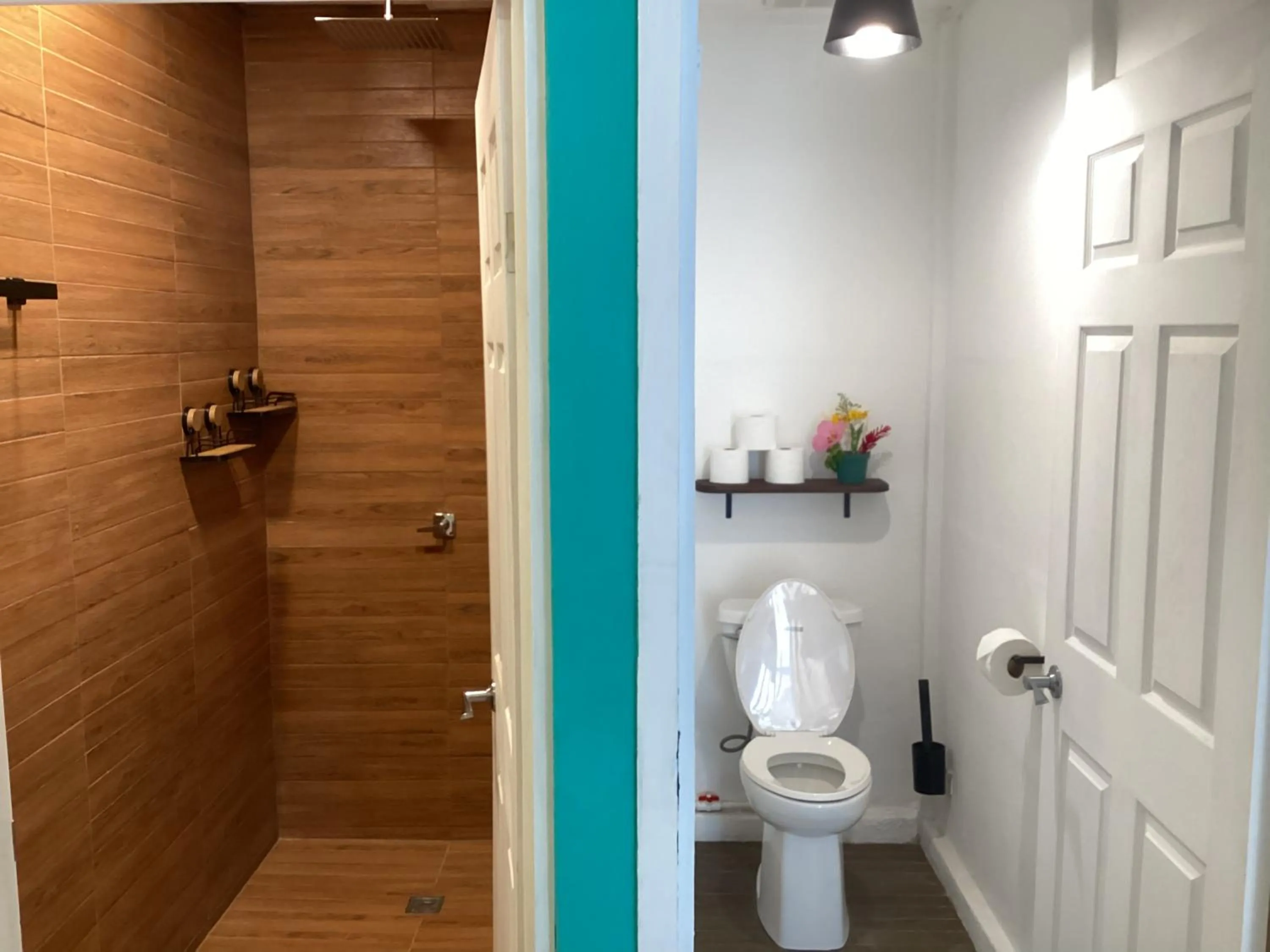 Toilet in Secret Garden